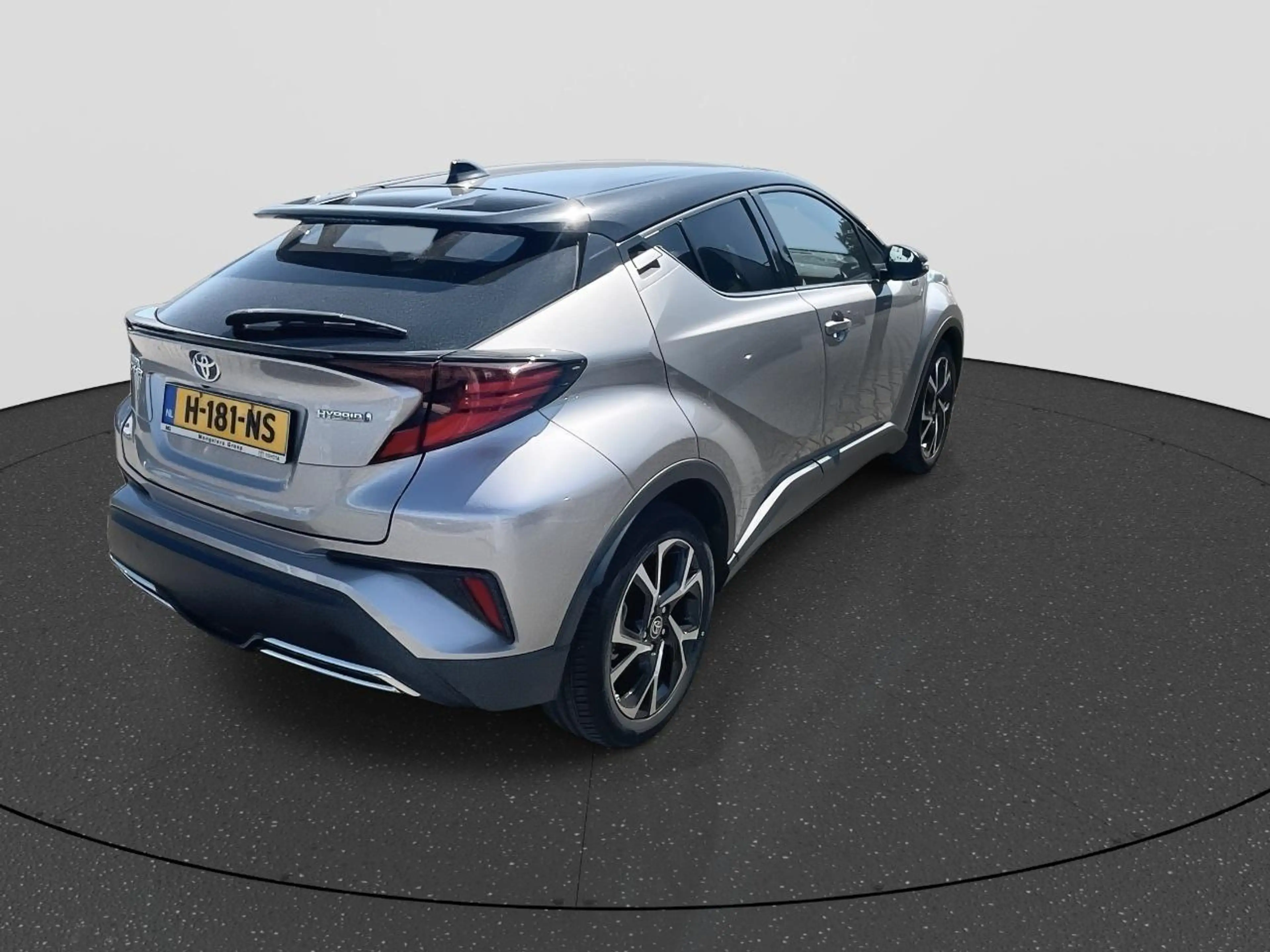 Toyota C-HR 2.0 Hybrid First Edition — photo 8