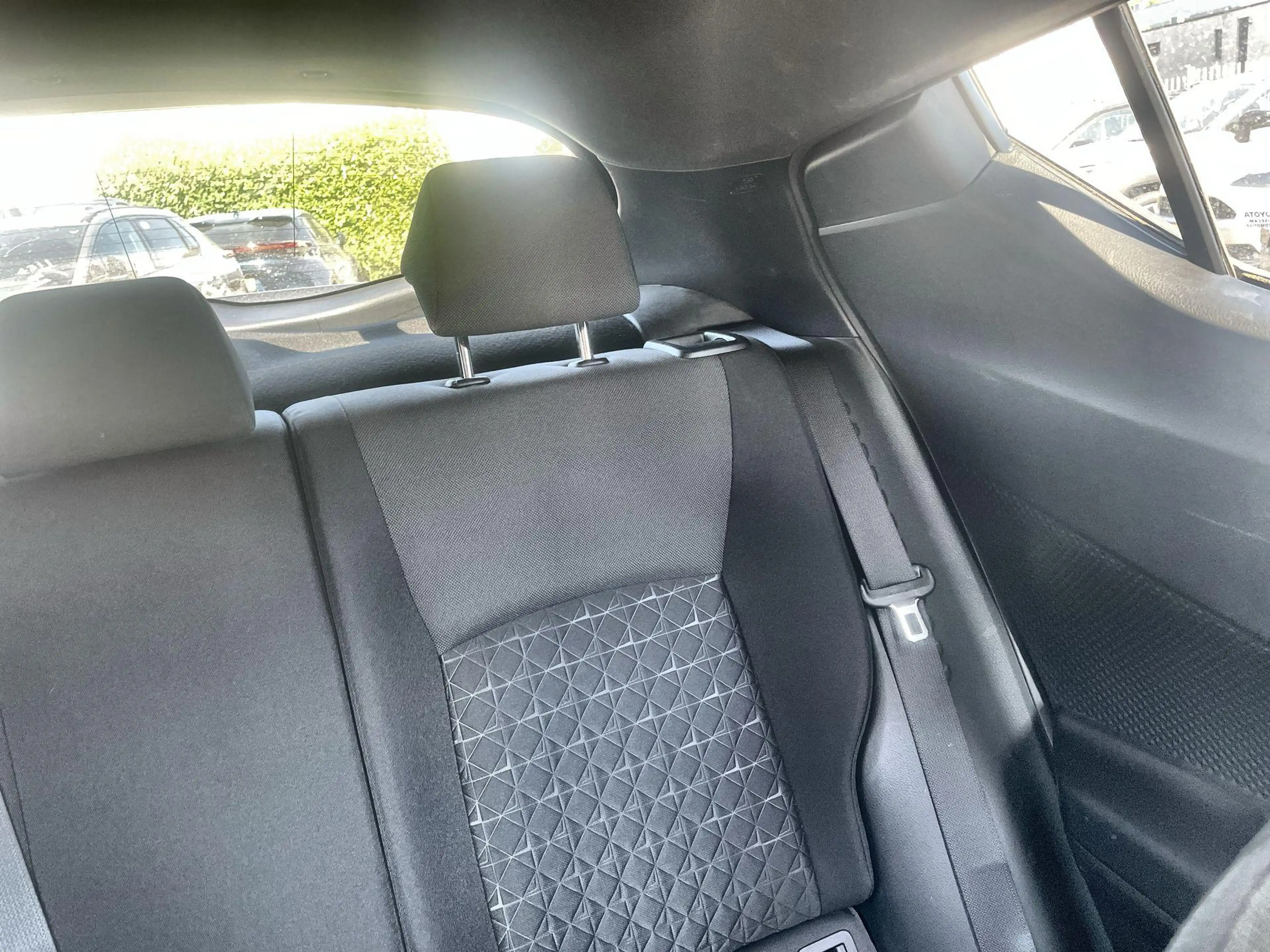 Toyota C-HR 2.0 Hybrid First Edition — photo 14