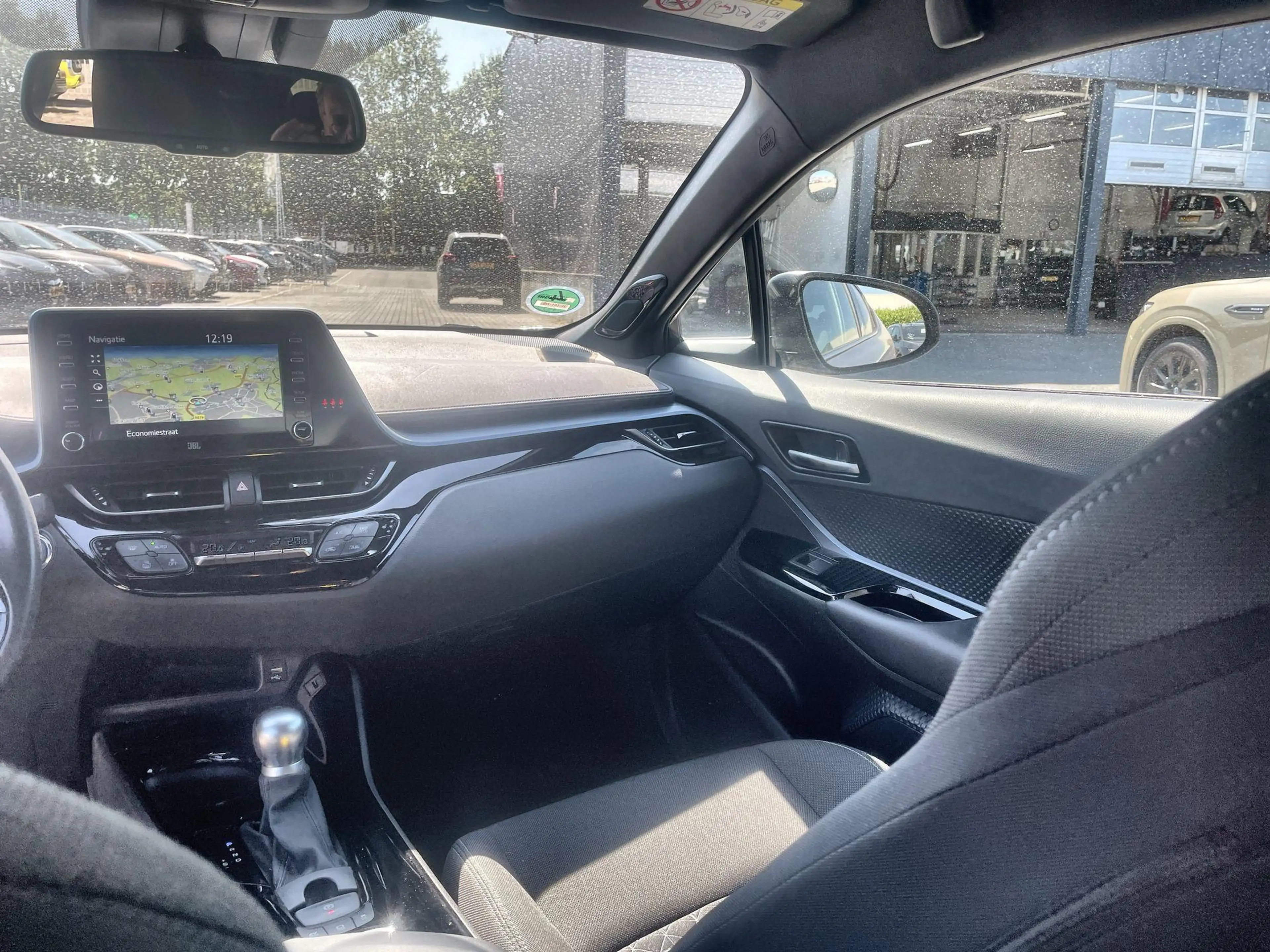 Toyota C-HR 2.0 Hybrid First Edition — photo 11