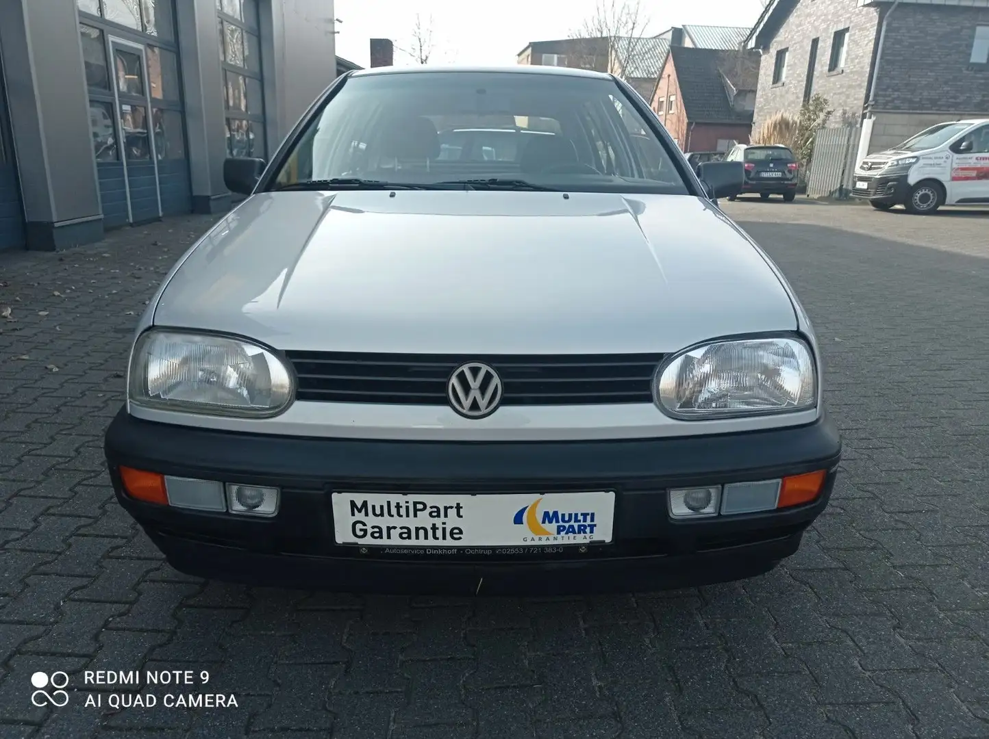 Volkswagen Golf 1,8 5trg.  Automatik    2026 -H-Kennzeichen srebrna - 2