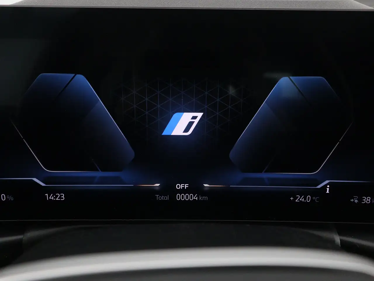 BMW i4 2026 — фото 15