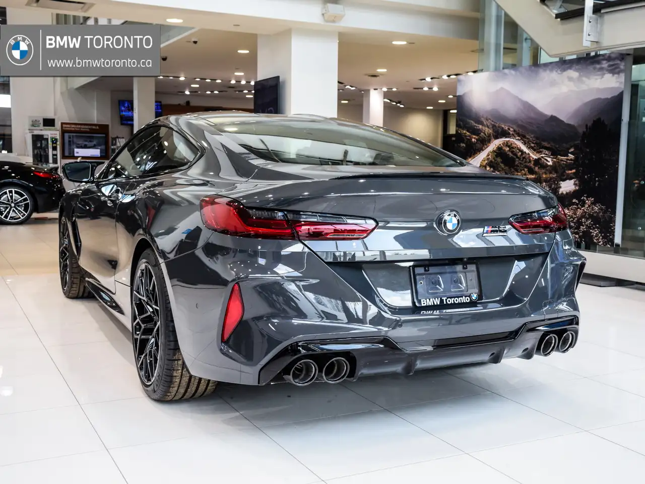BMW M8 снимка BMW M8