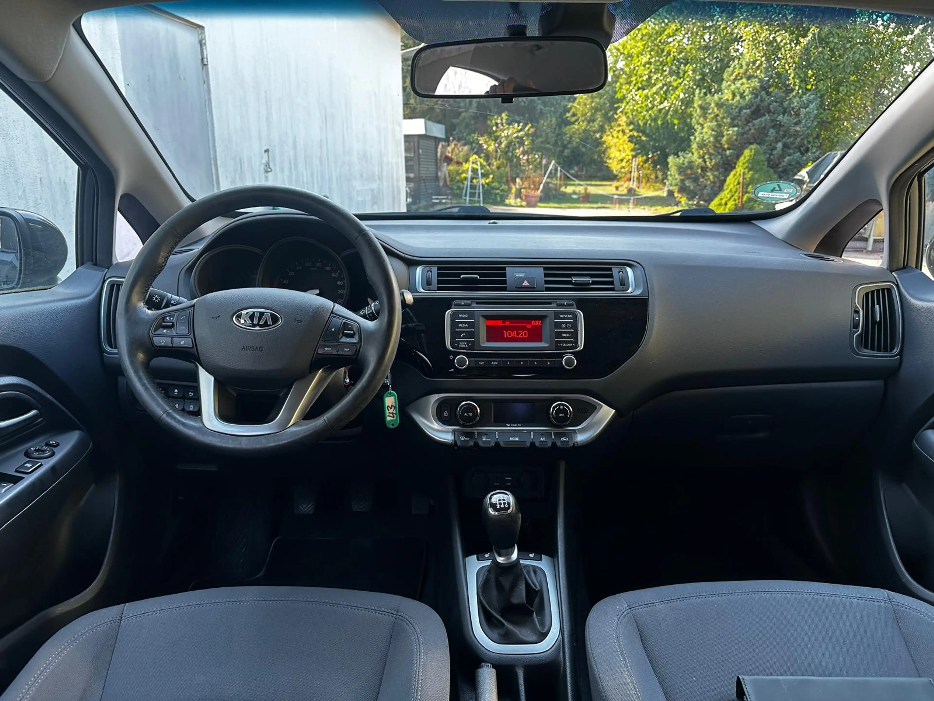 Kia Rio Dream Team 1.Hand*25.767km*Szh*Pdc — photo 9