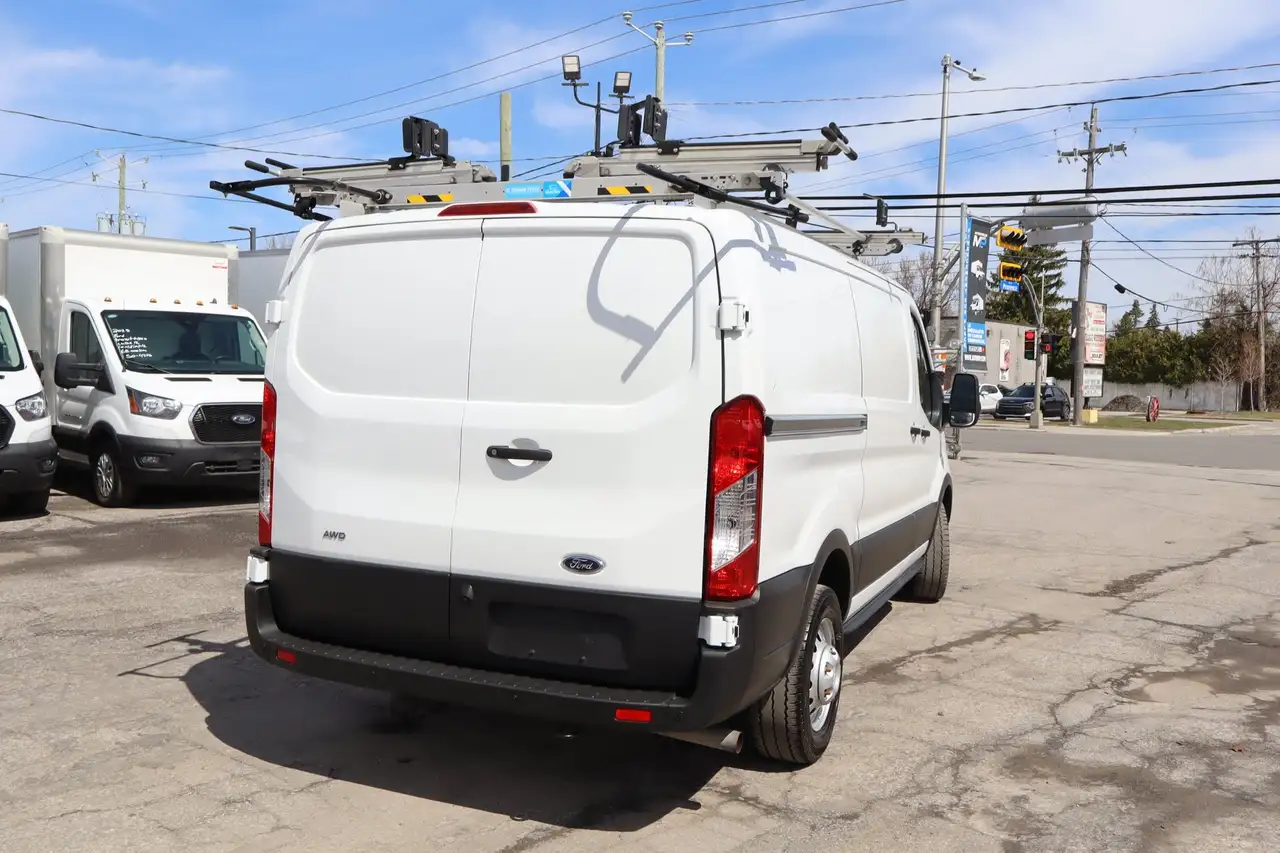 Ford Transit Cargo Van снимка Ford Transit Cargo Van