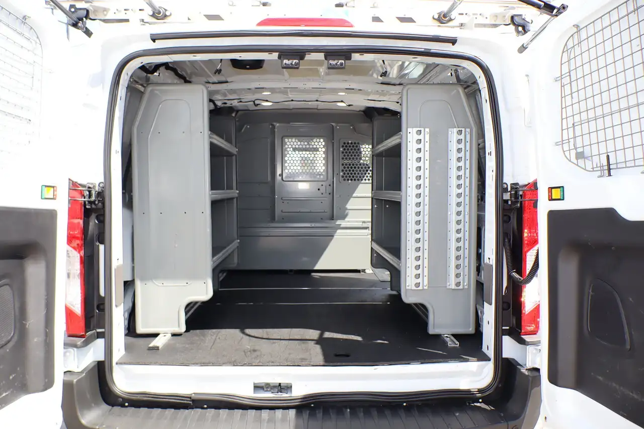 Ford Transit Cargo Van снимка Ford Transit Cargo Van