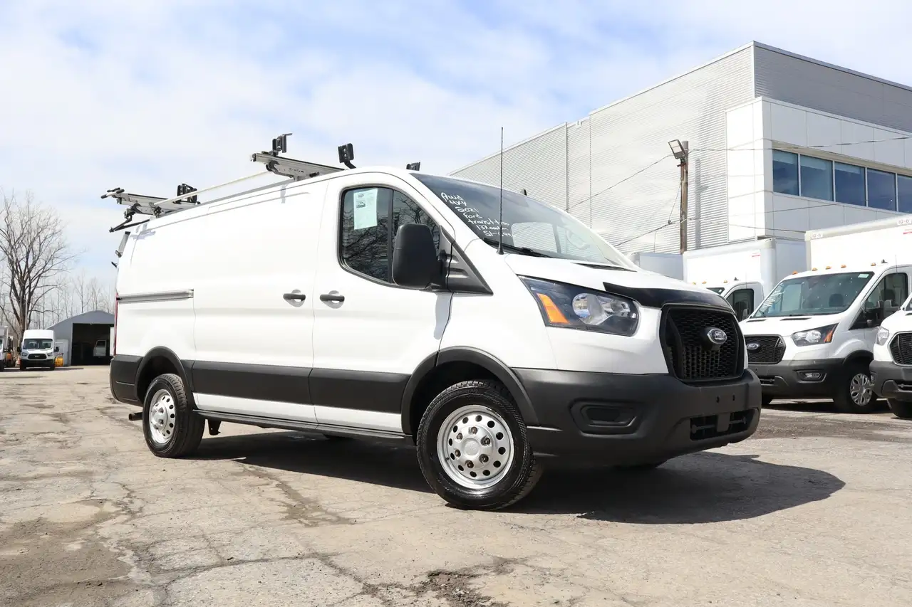 Ford Transit Cargo Van снимка Ford Transit Cargo Van