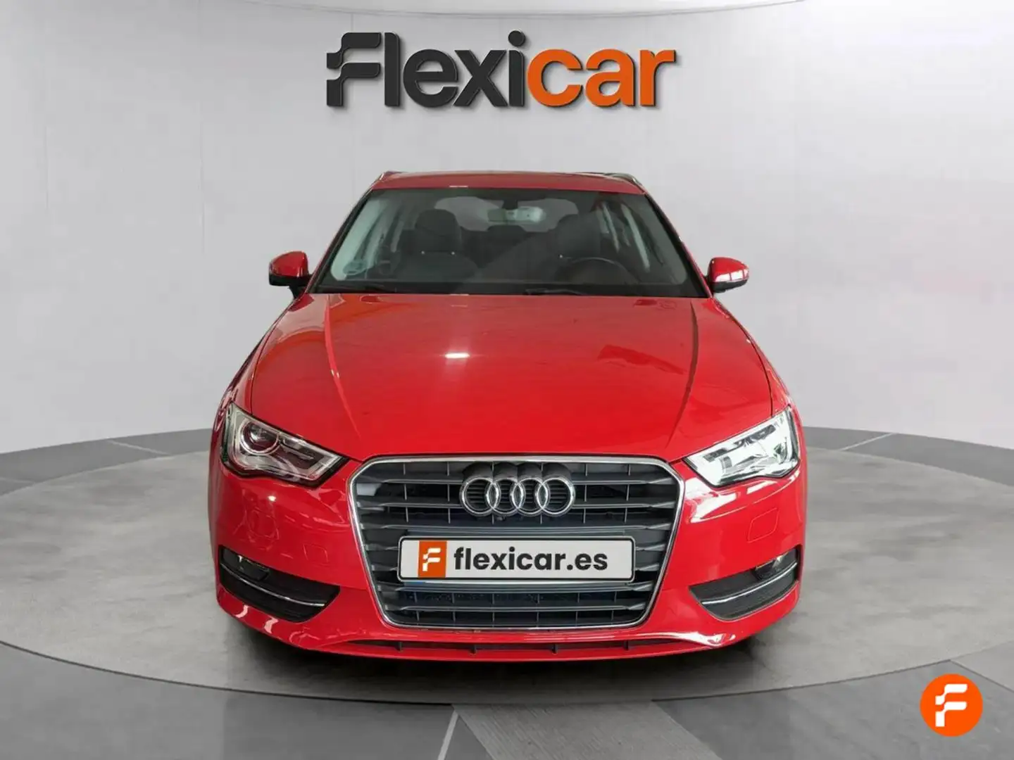 Audi A3 Sportback 1.6TDI CD Attraction S-T Rojo - 2