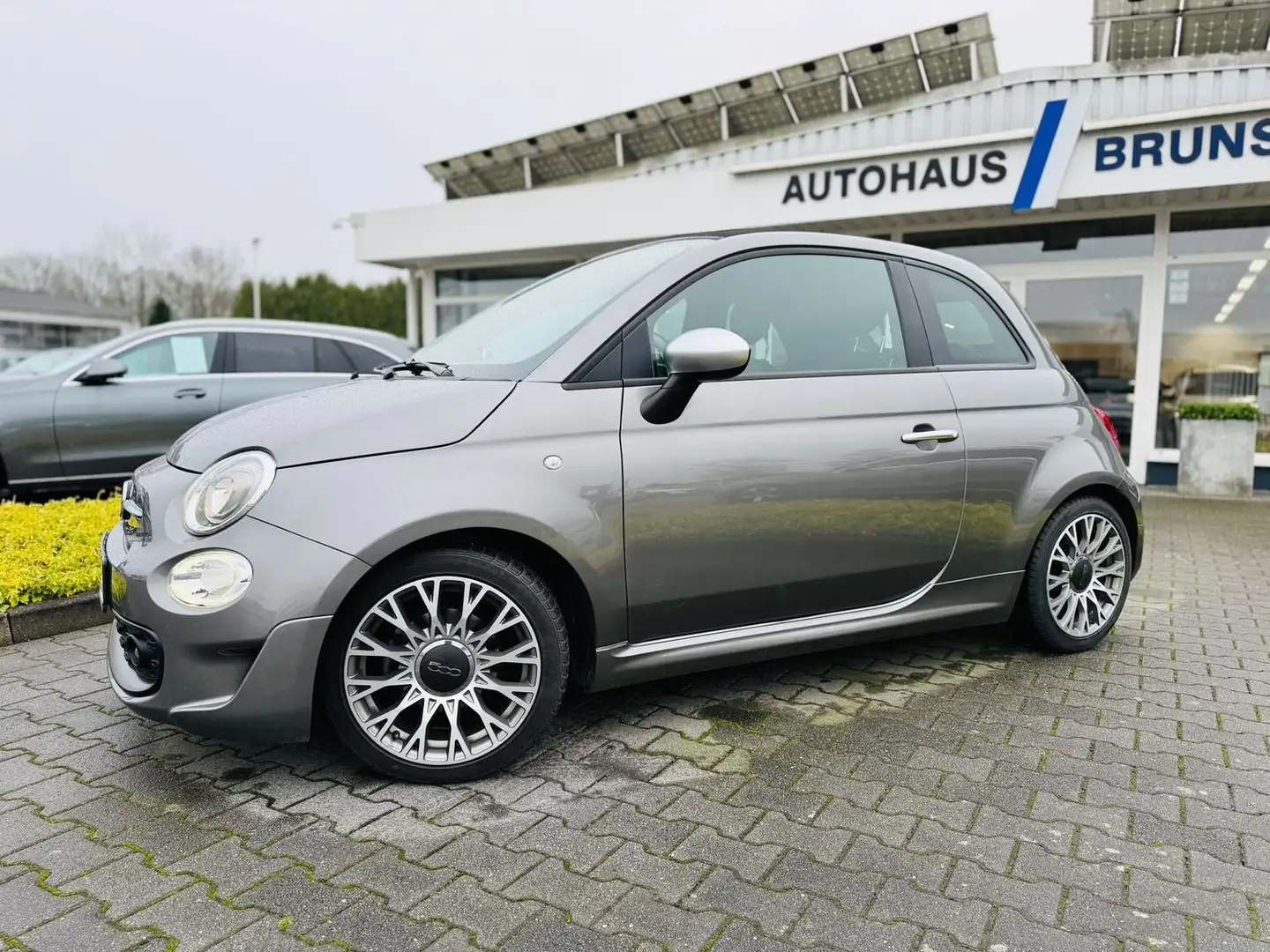 Fiat 500C RockStar Cabrio Sport, CarPlay/Android, PTS, DAB Gris - 2