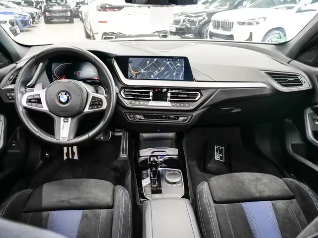 BMW 1 Series view 12