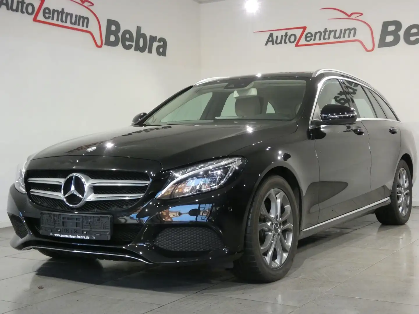 Mercedes-Benz C 220 D T-Modell LED/Navi/Panorama/Leder/AHK/SHZ Schwarz - 1