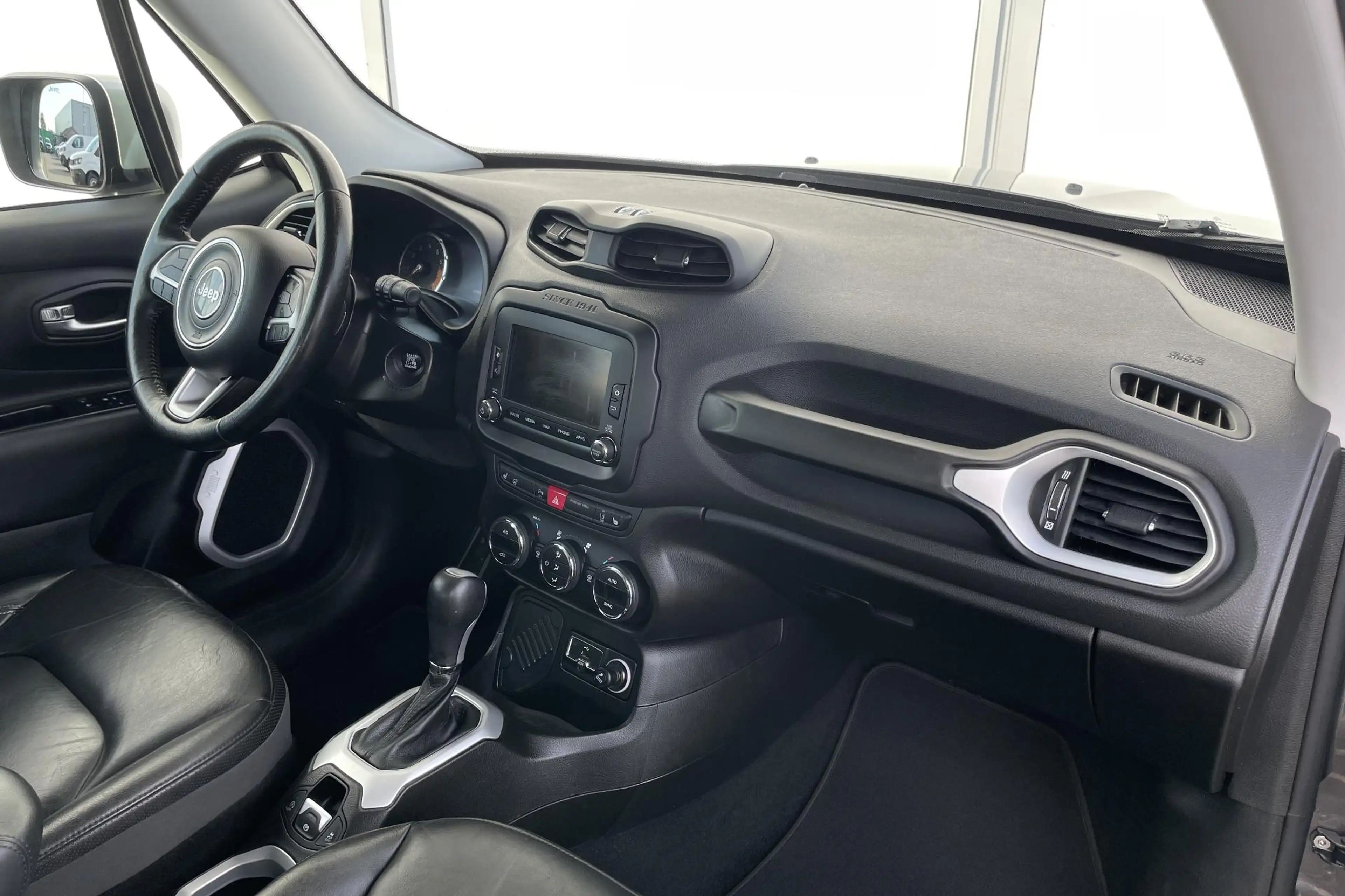 Jeep Renegade 1.4 MultiAir Limited | Trekhaak | Leder | Navigati — photo 11