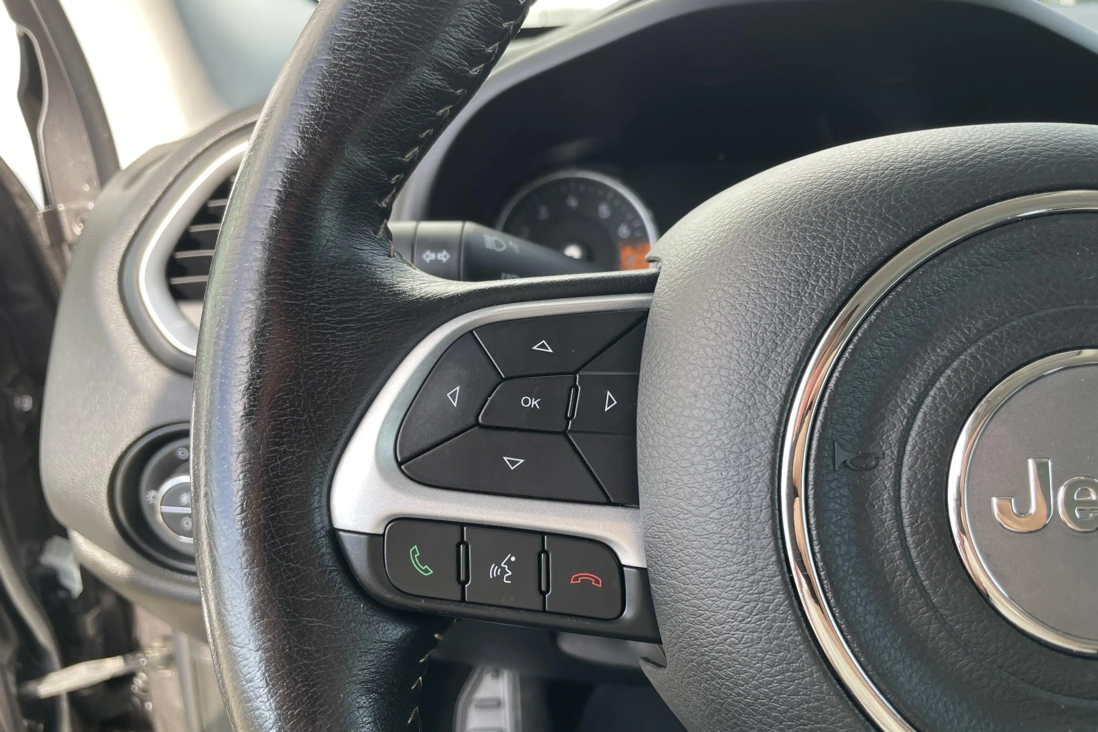 Jeep Renegade 1.4 MultiAir Limited | Trekhaak | Leder | Navigati — photo 15