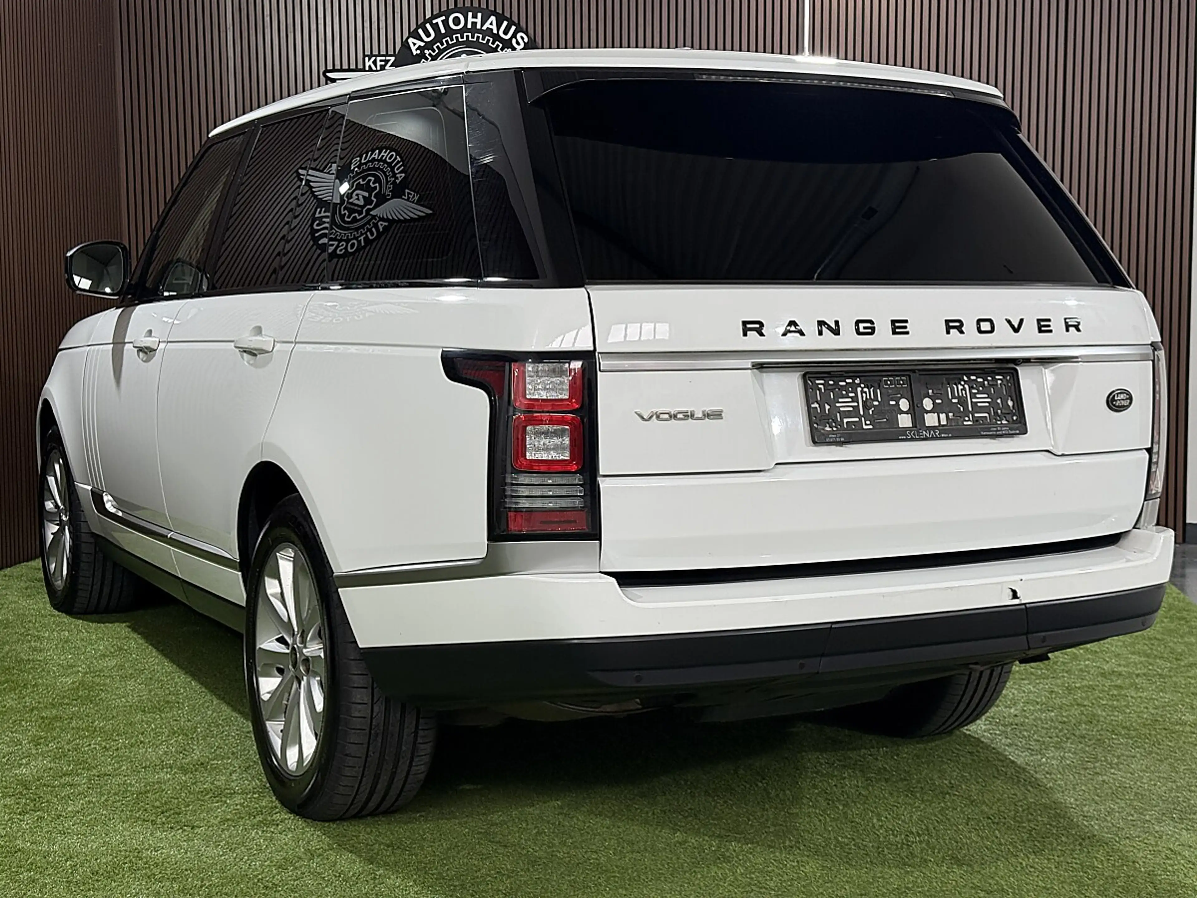 Land Rover Range Rover 3,0L TD V6 Vogue — photo 12