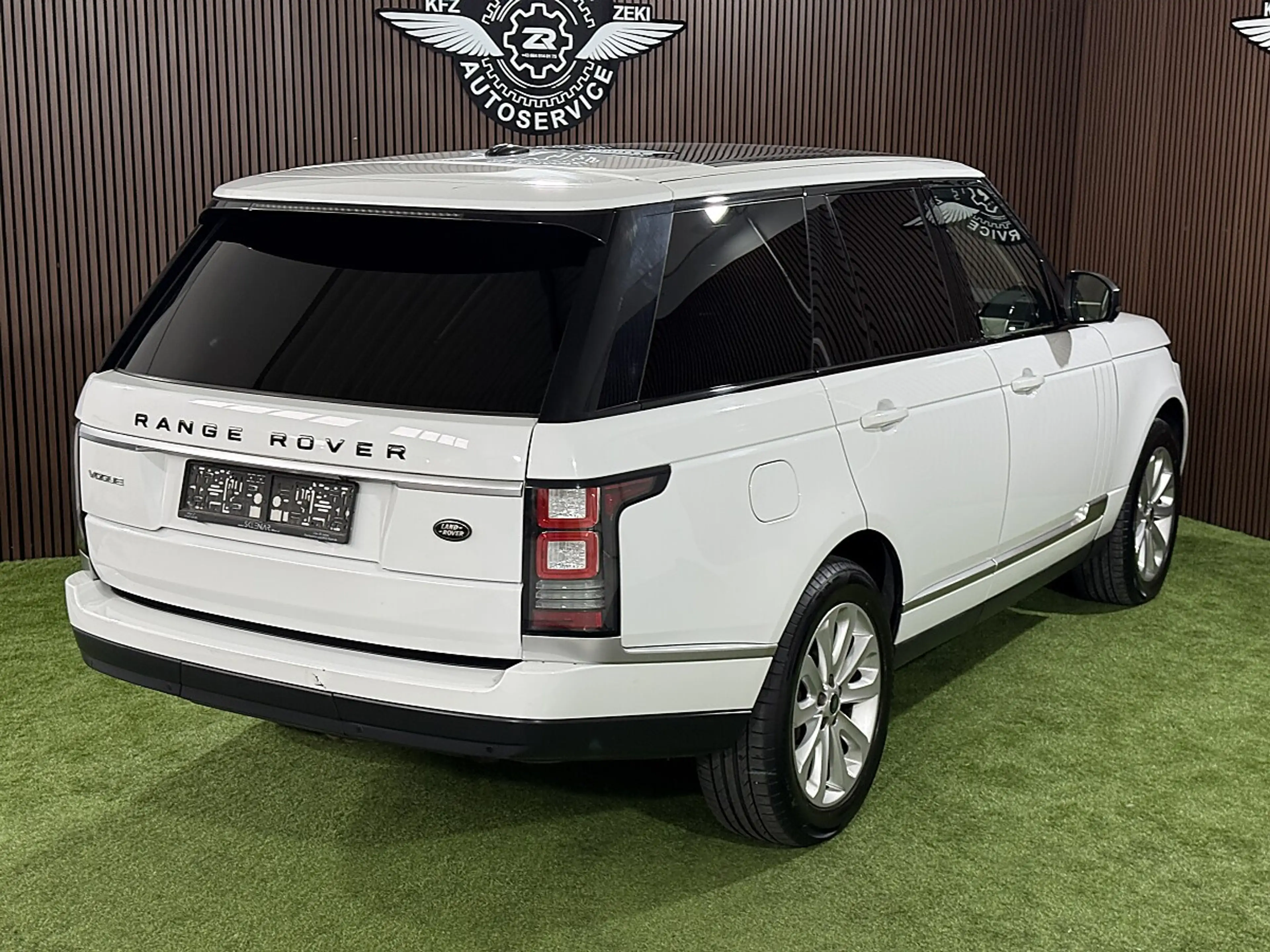 Land Rover Range Rover 3,0L TD V6 Vogue — photo 9