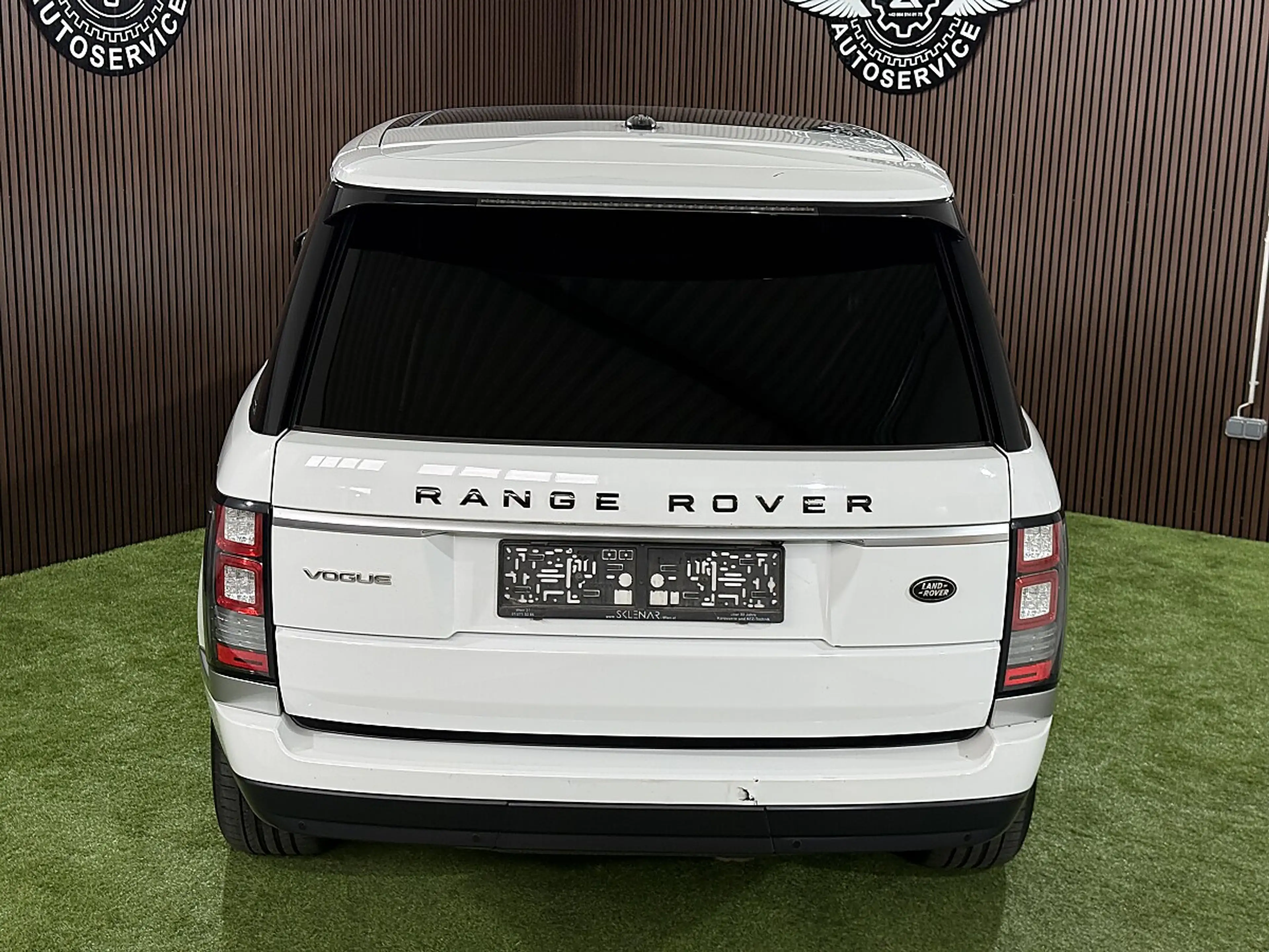 Land Rover Range Rover 3,0L TD V6 Vogue — photo 11