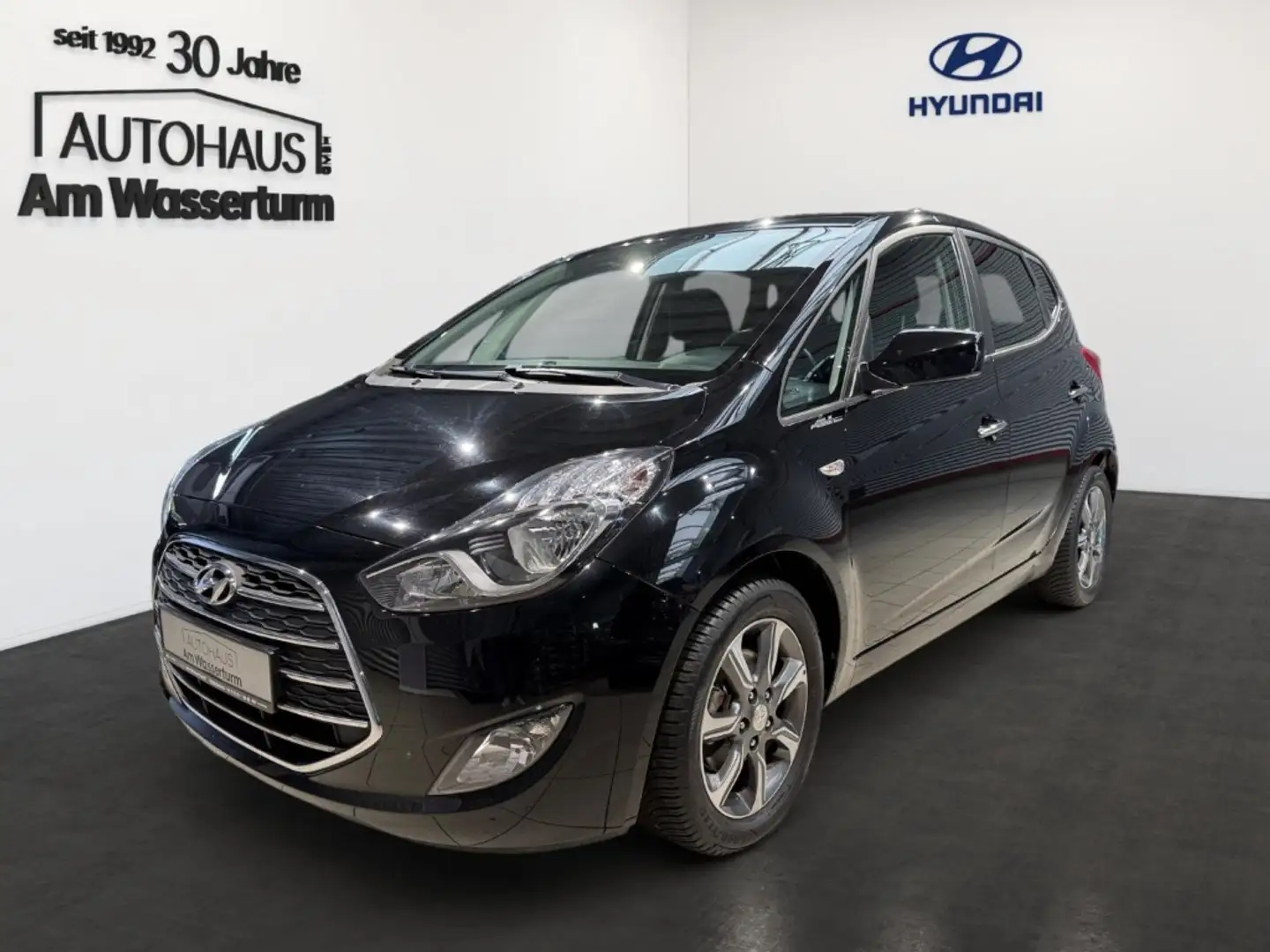 Hyundai iX20 blue 1.4 Passion Sitzheizung PDC ALU Schwarz - 1