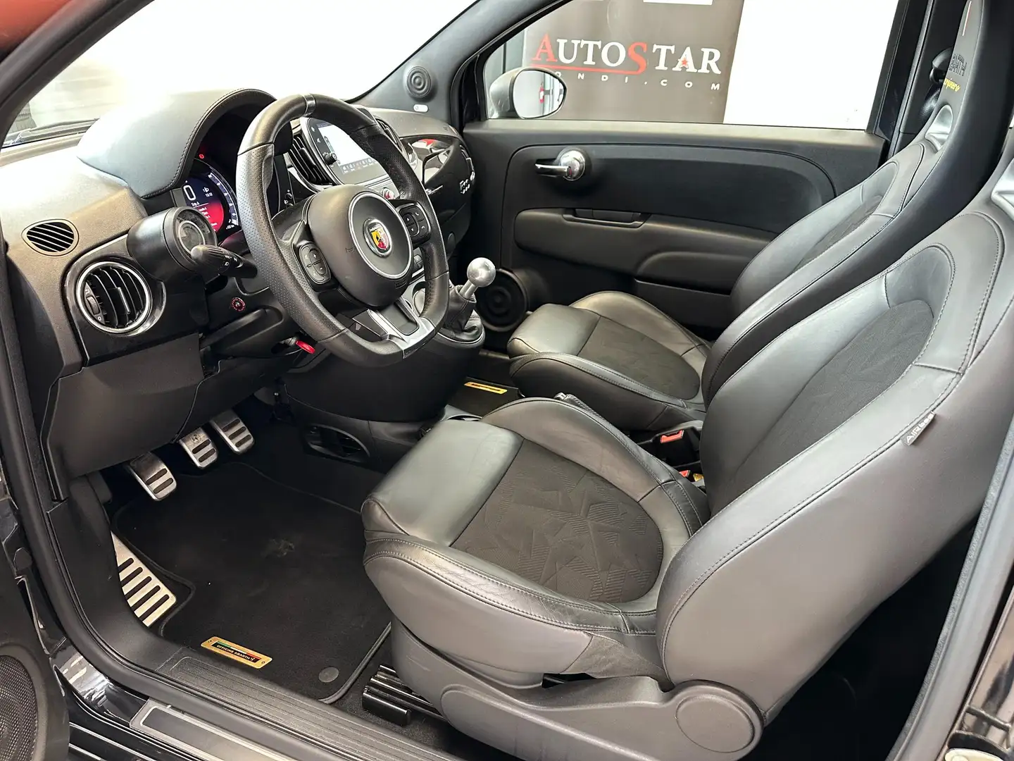 Abarth 595 1.4 t-jet Scorpioneoro 165cv Negro - 2