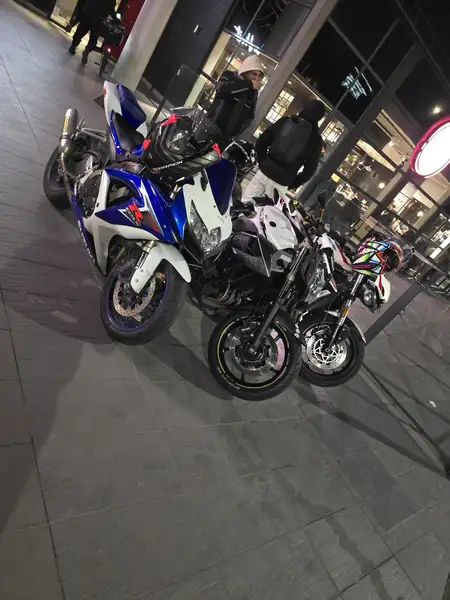 Suzuki GSX-R 600 - foto 7