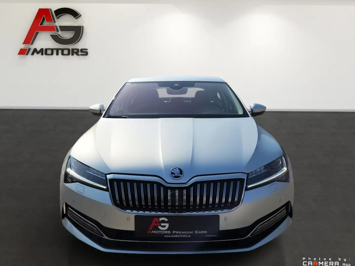 Skoda Superb 2,0 TDI Style Aut.DSG/Matrix/Virt. Cockpit/ACC/SH Silber - 2