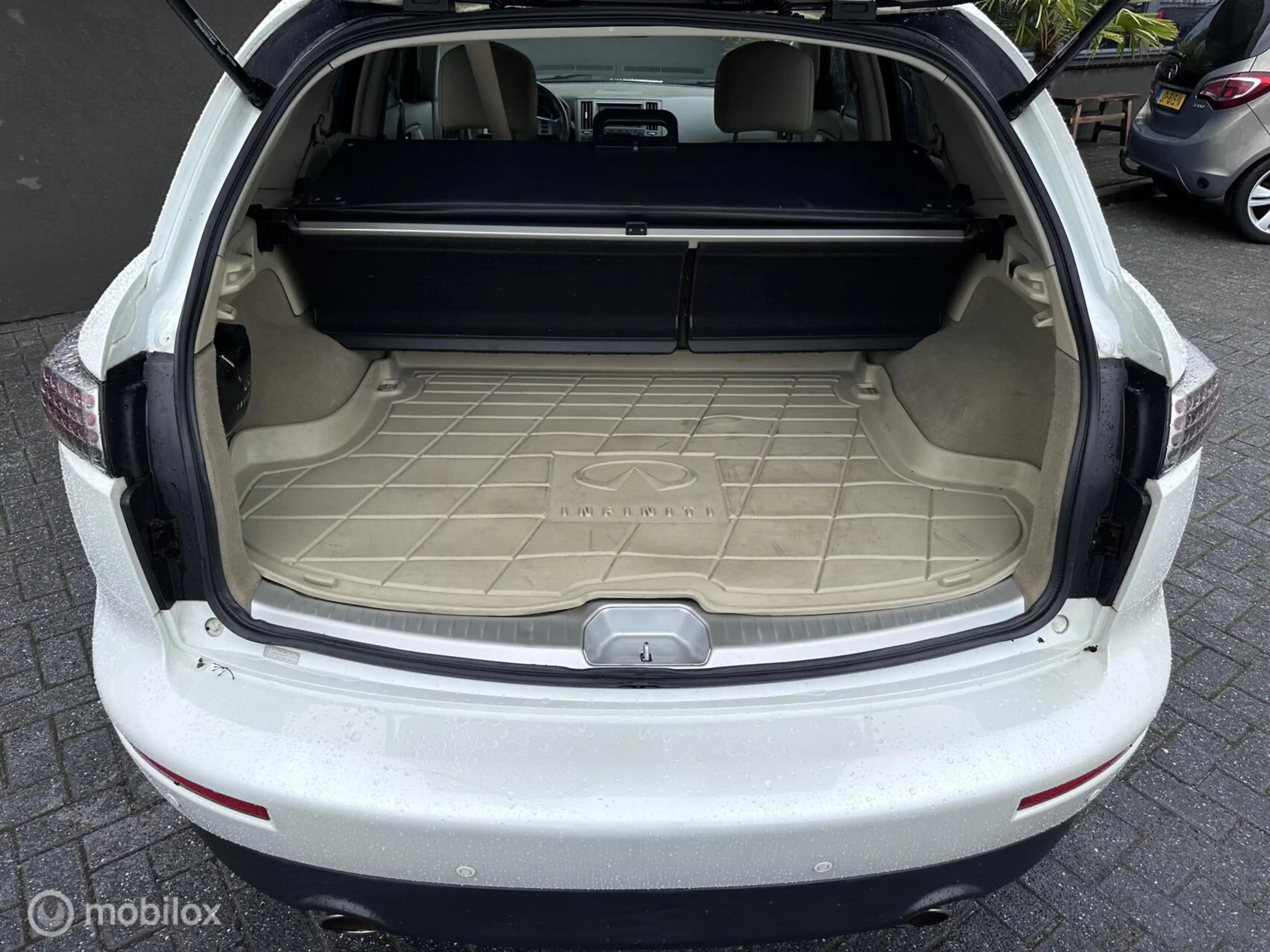 Infiniti FX 35 3.5 V6 | 320 PK | Bose | Camera | Schuifdak | — photo 13