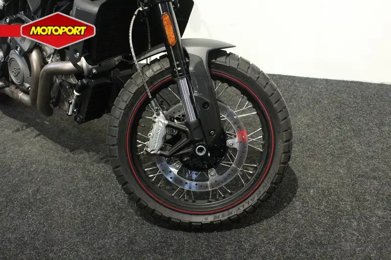 Indian FTR 1200 - foto 8