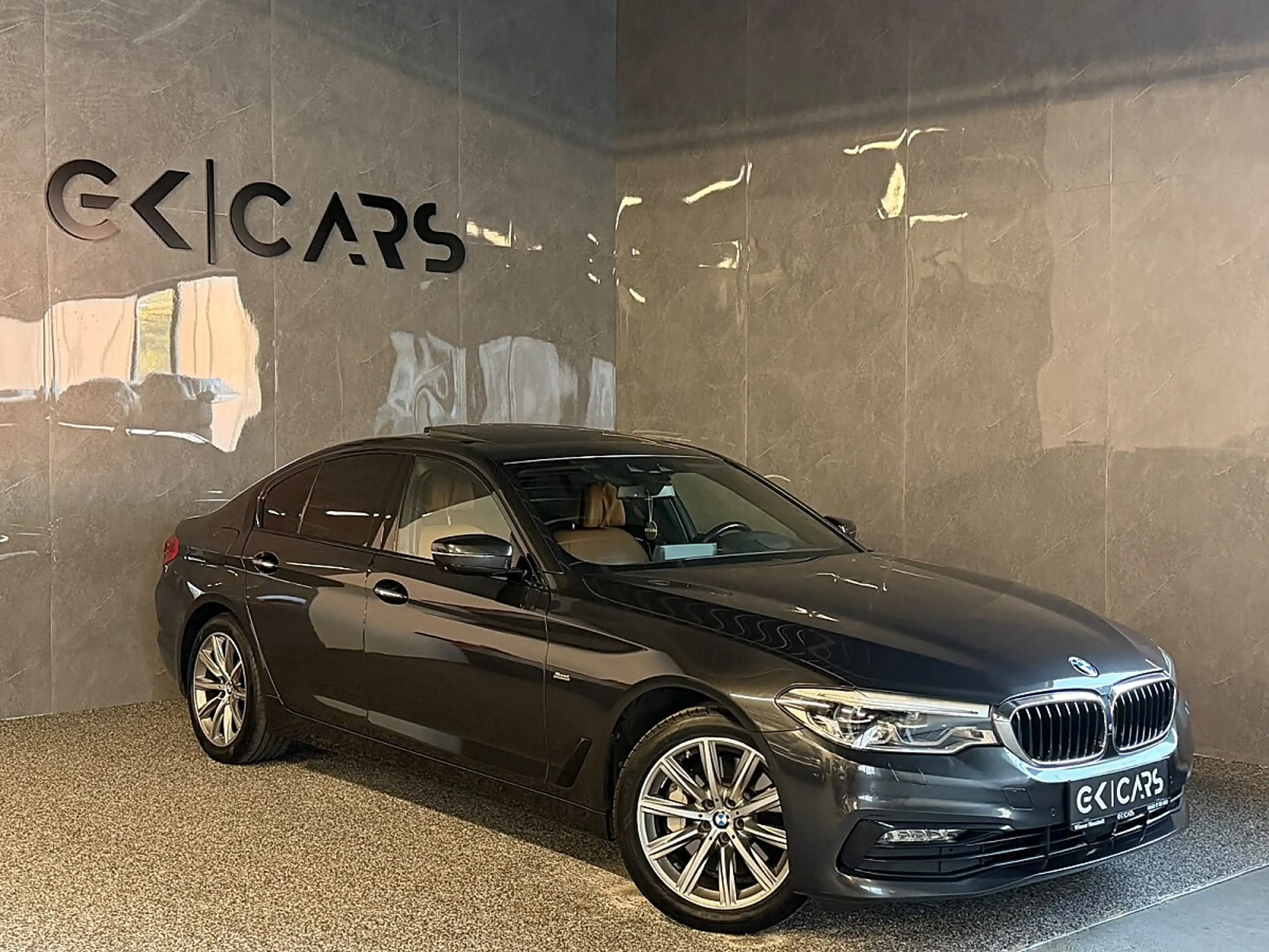 BMW 530 d G30 xDrive Sport Line/SCHIEBEDACH/ACC/HEAD UP...