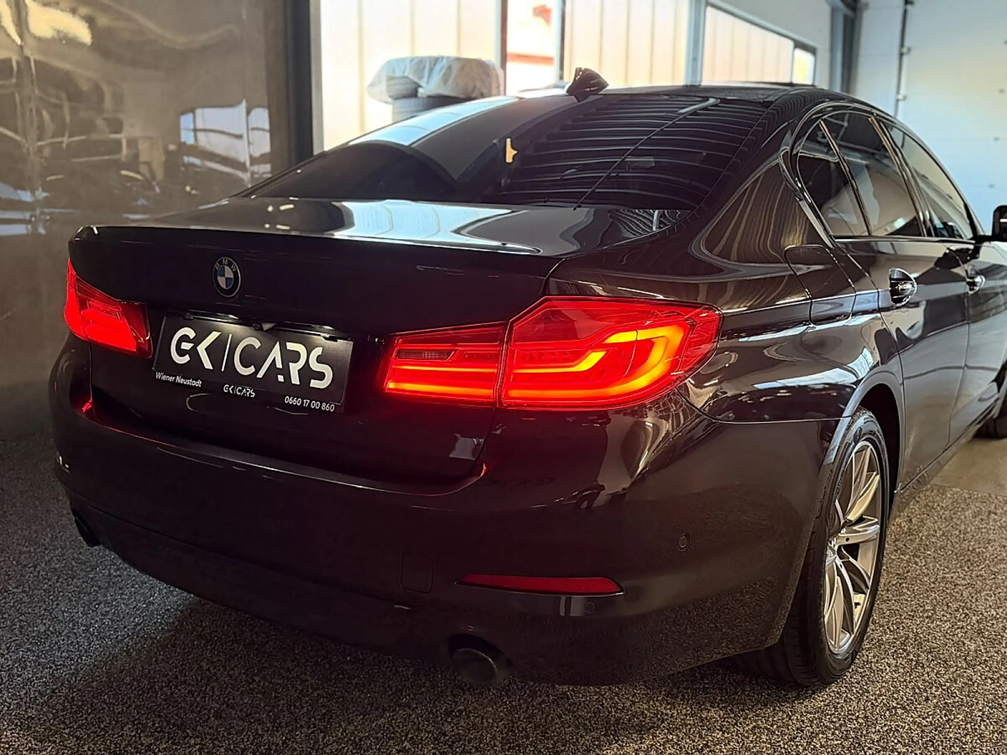 BMW 530 d G30 xDrive Sport Line/SCHIEBEDACH/ACC/HEAD UP... — photo 4
