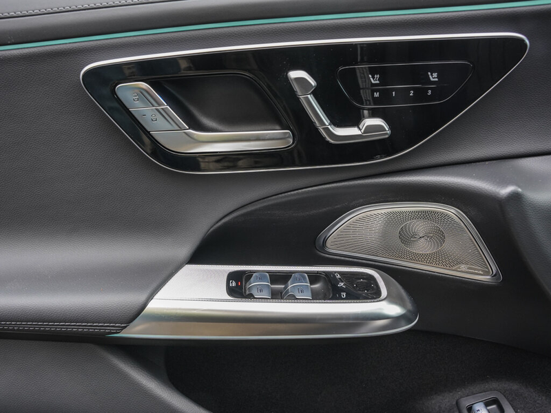 Mercedes-Benz E 300 E 300 e T AMG-LINE PREMIUM PLUS AHK DISTRONIC HUD — photo 15
