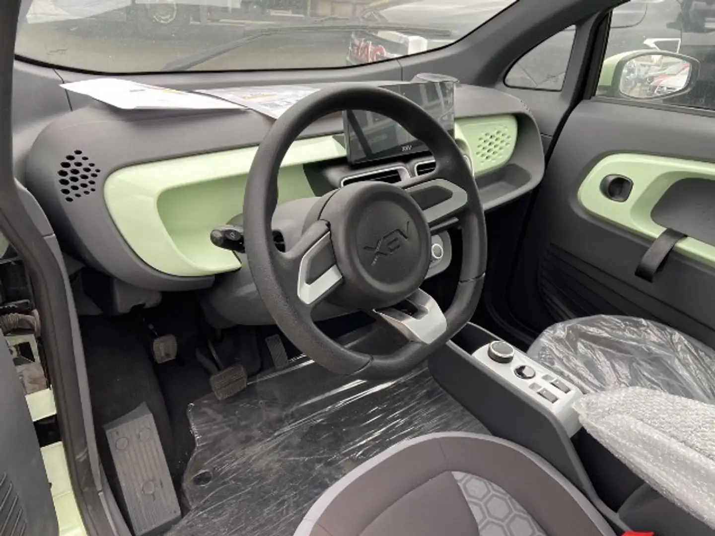 XEV Yoyo Luxury - Apple CarPlay - Bluetooth - Klima Grün - 2
