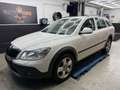 Skoda Octavia 2.0 TDI 4x4 Scout Combi/Scheckheft/6Gang Weiß - thumbnail 1
