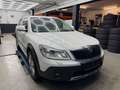 Skoda Octavia 2.0 TDI 4x4 Scout Combi/Scheckheft/6Gang Weiß - thumbnail 9