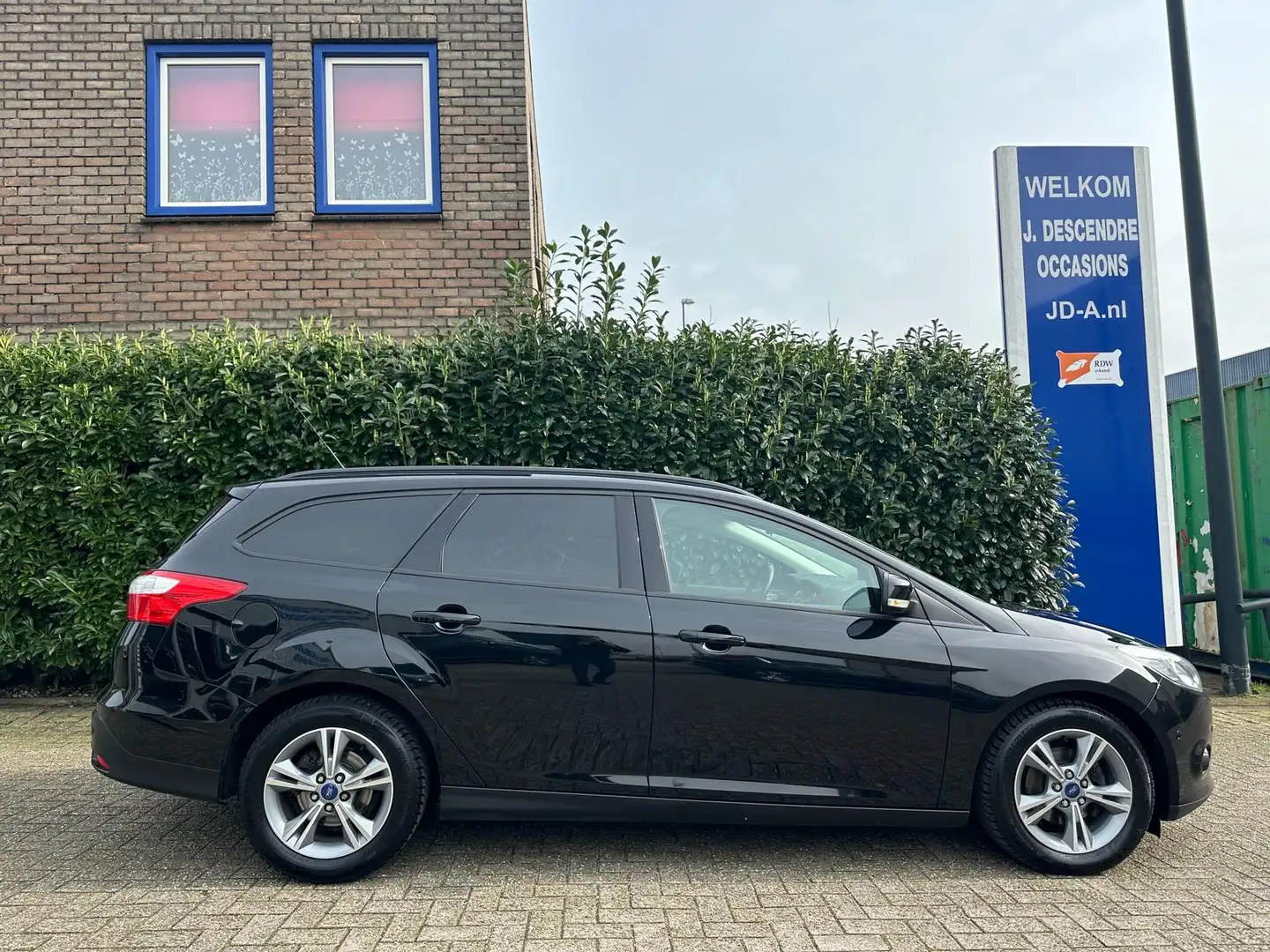 Ford Focus Wagon 1.0 EcoBoost Titanium Stoelverw, Airco, Lmv, Nero - 2