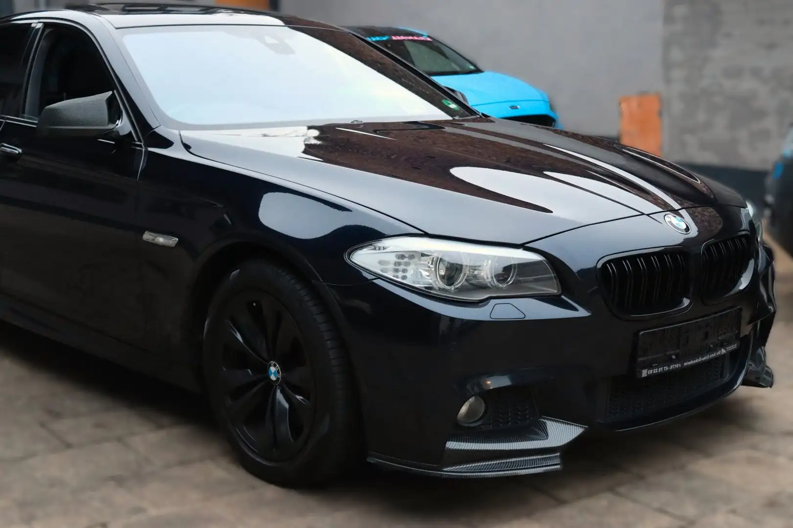 BMW 530 i M-SPORTPAKET+GSD+NAVI.prof+VOLL!!!! Fekete - 1