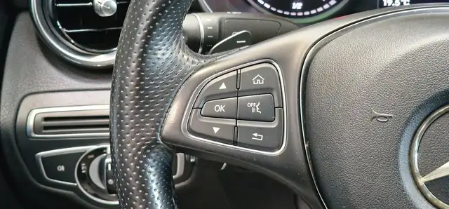 Mercedes-Benz C-Class view 16