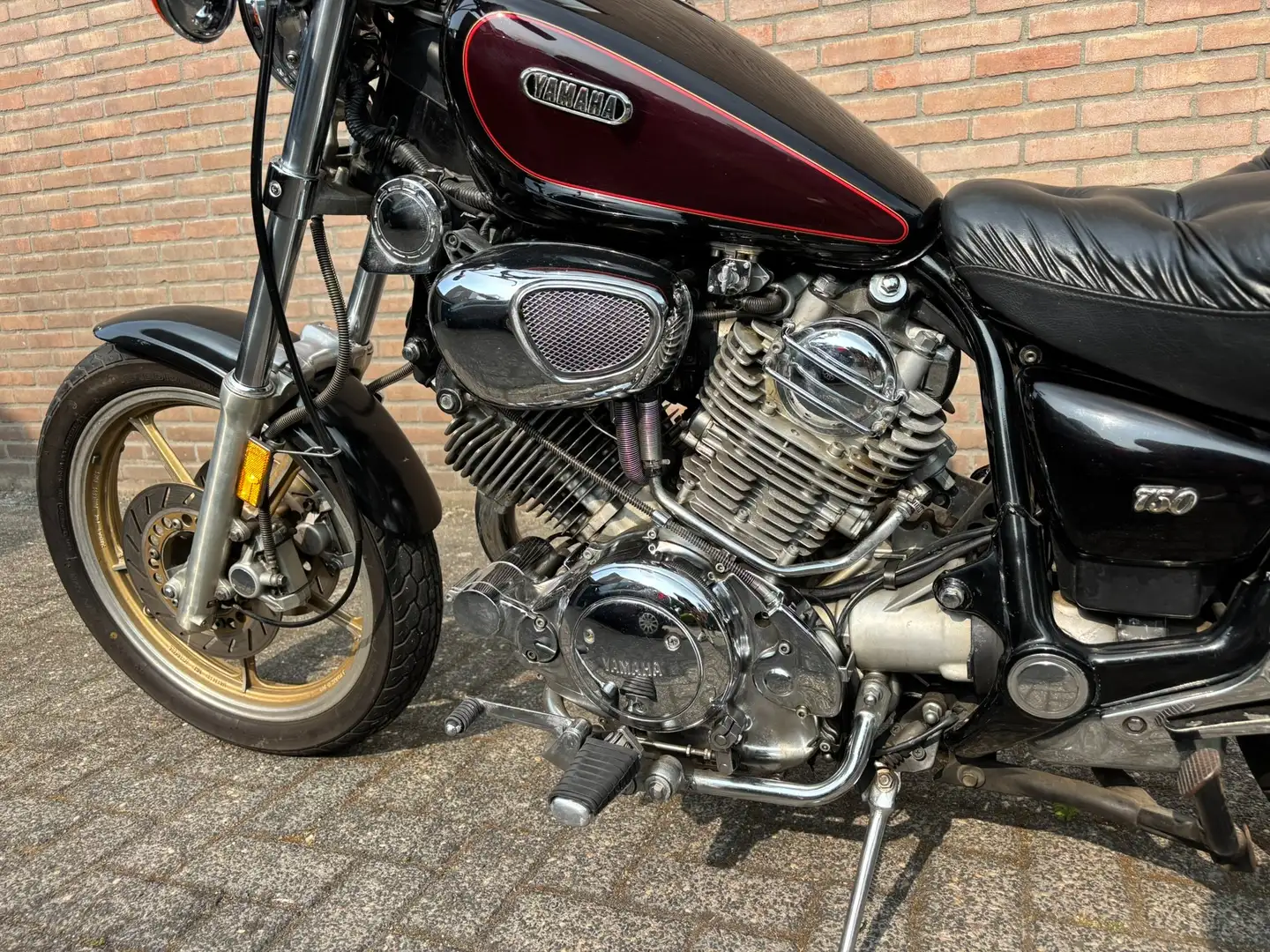 Yamaha XV 750 Yamaha XV750 Virago - 2