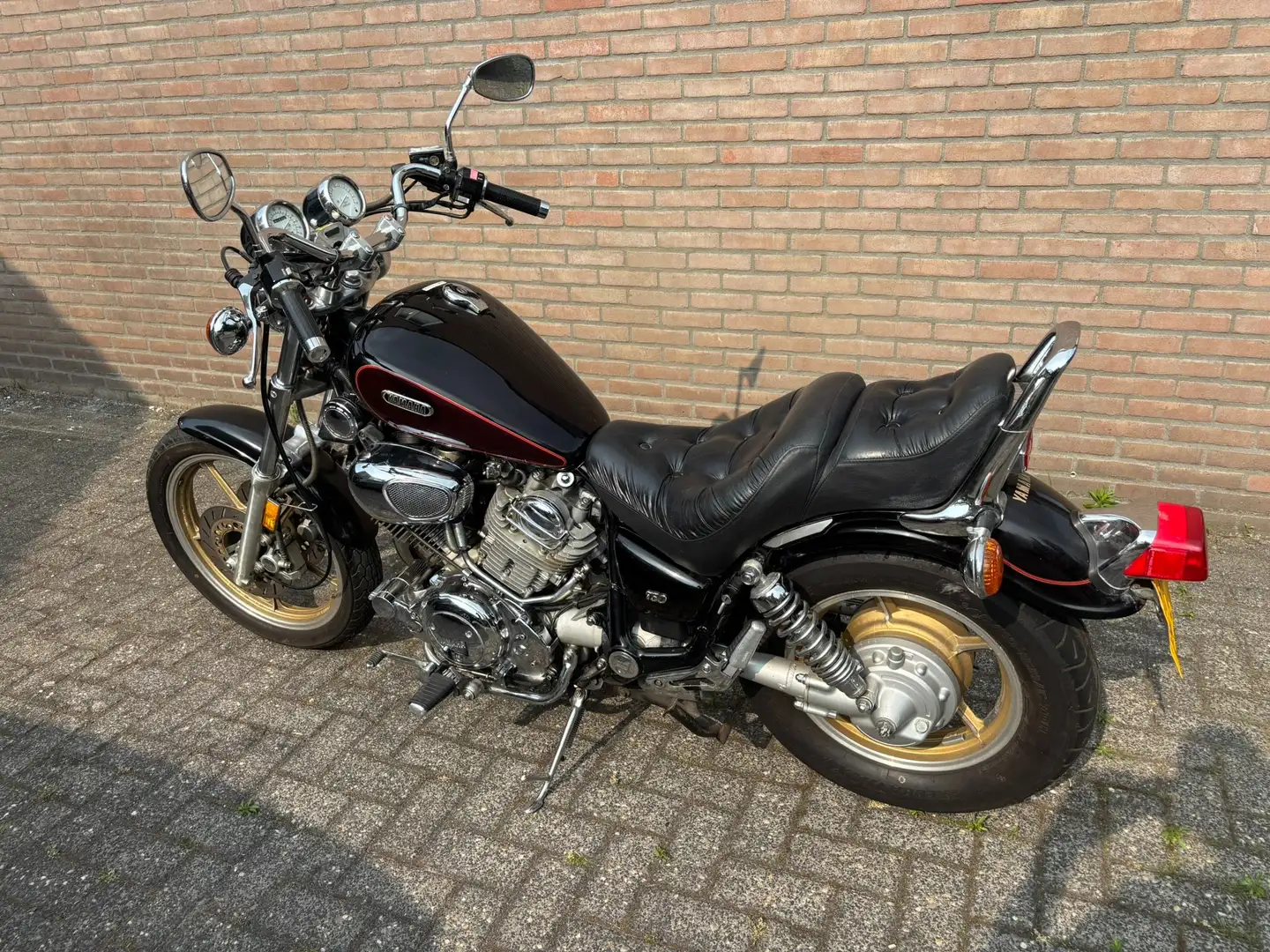Yamaha XV 750 Yamaha XV750 Virago - 1