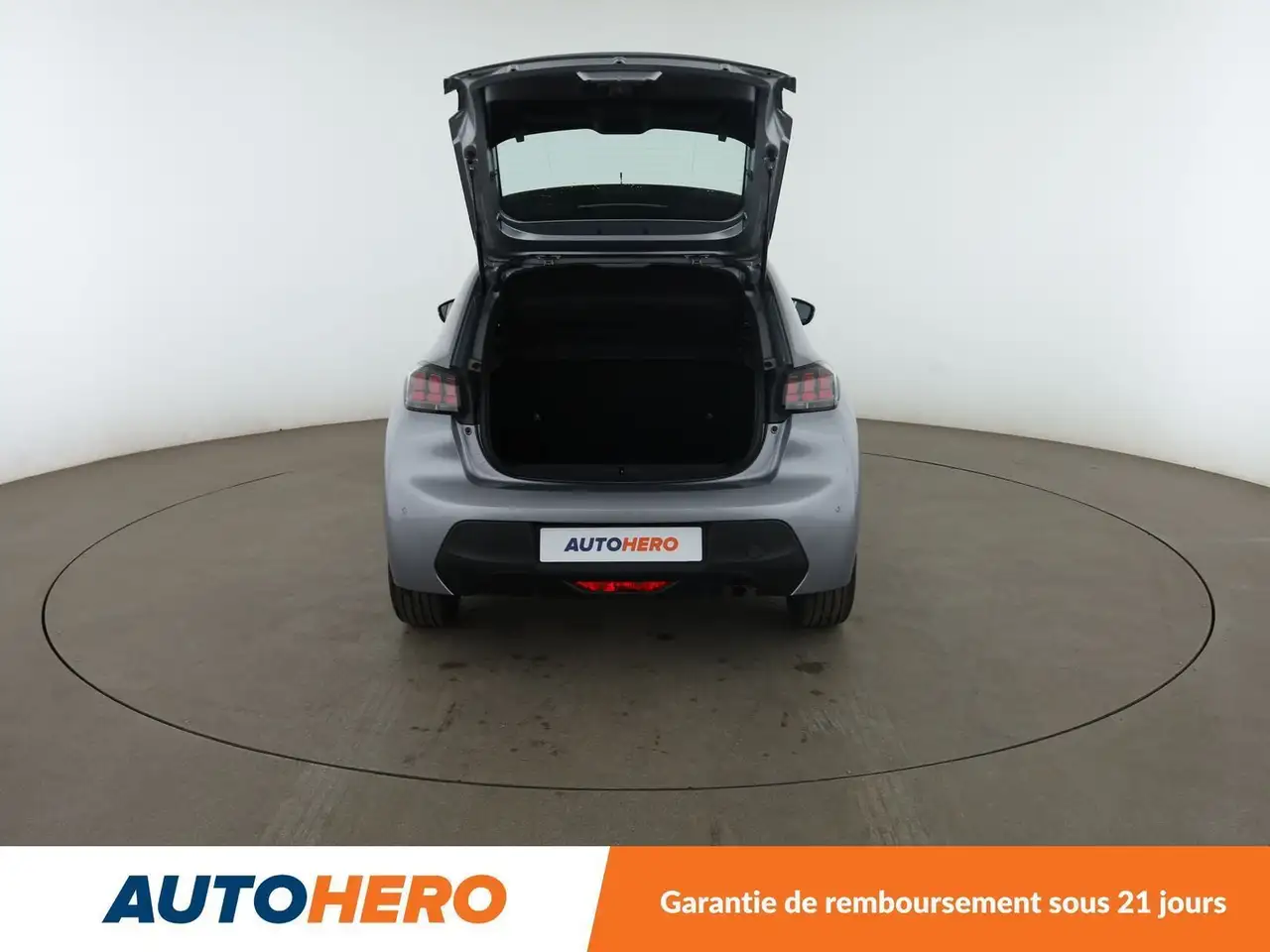 Peugeot 208 208 — photo 16