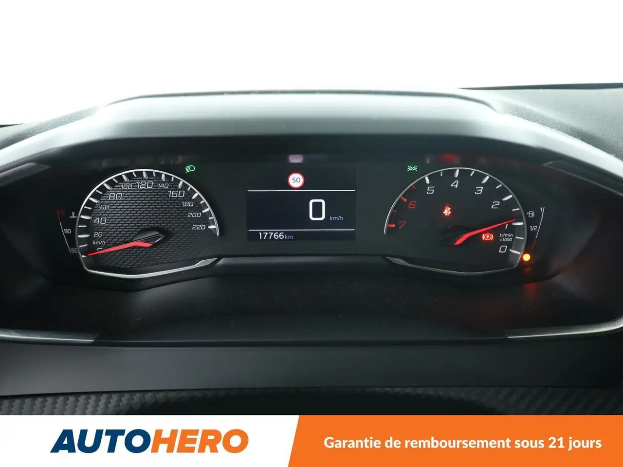 Peugeot 208 208 — photo 20
