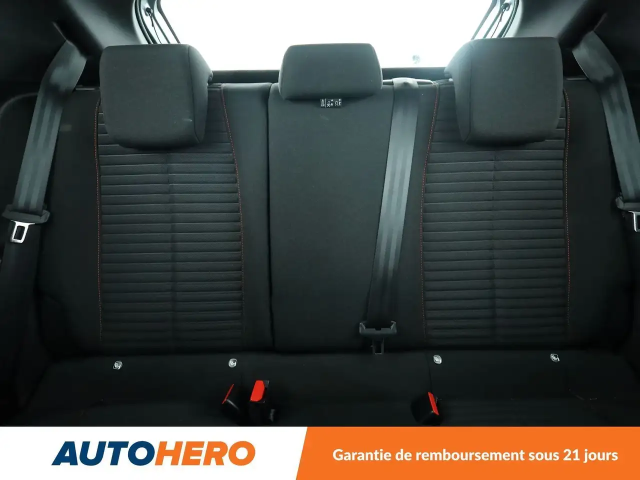 Peugeot 208 208 — photo 15