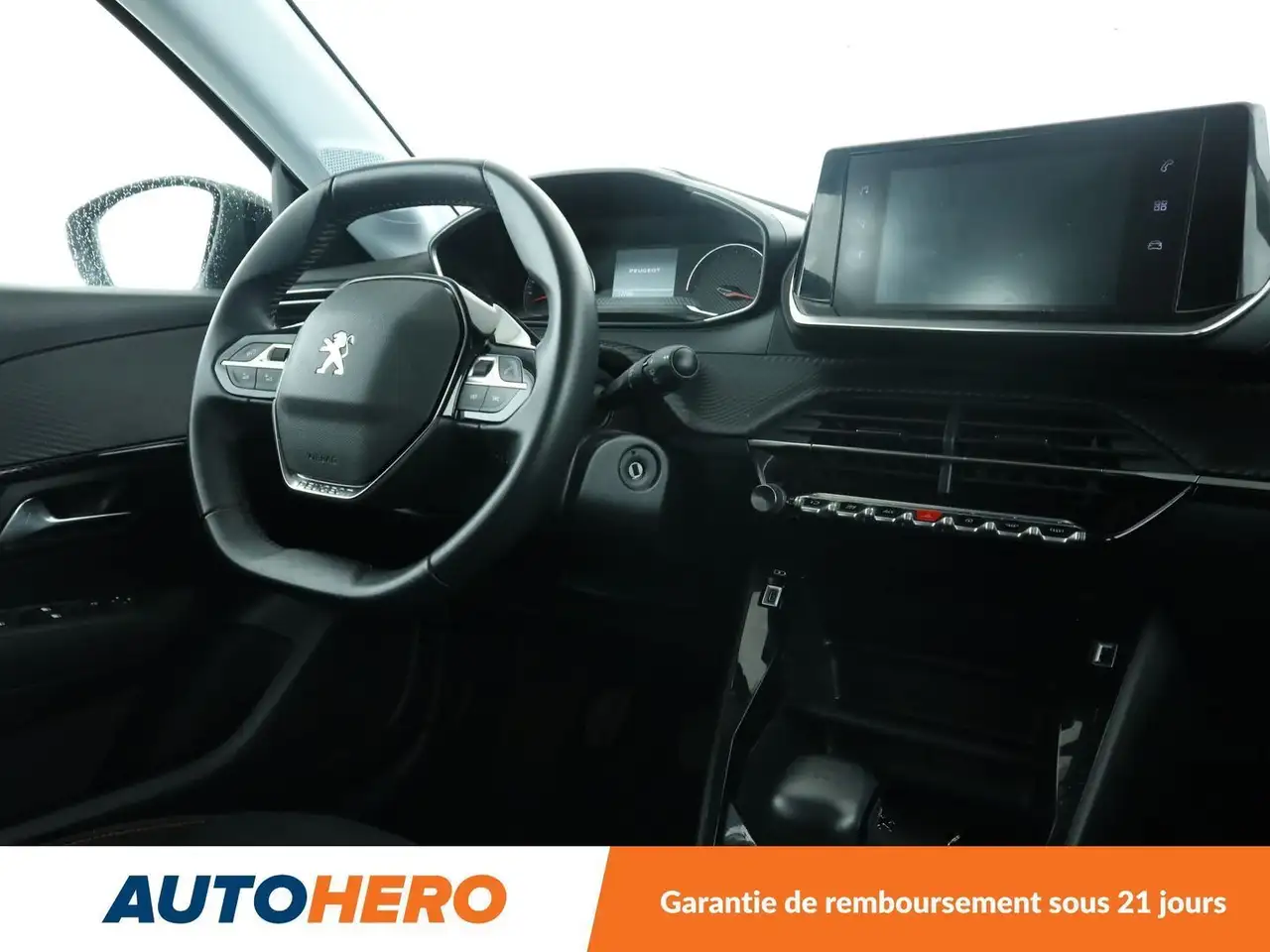 Peugeot 208 208 — photo 13