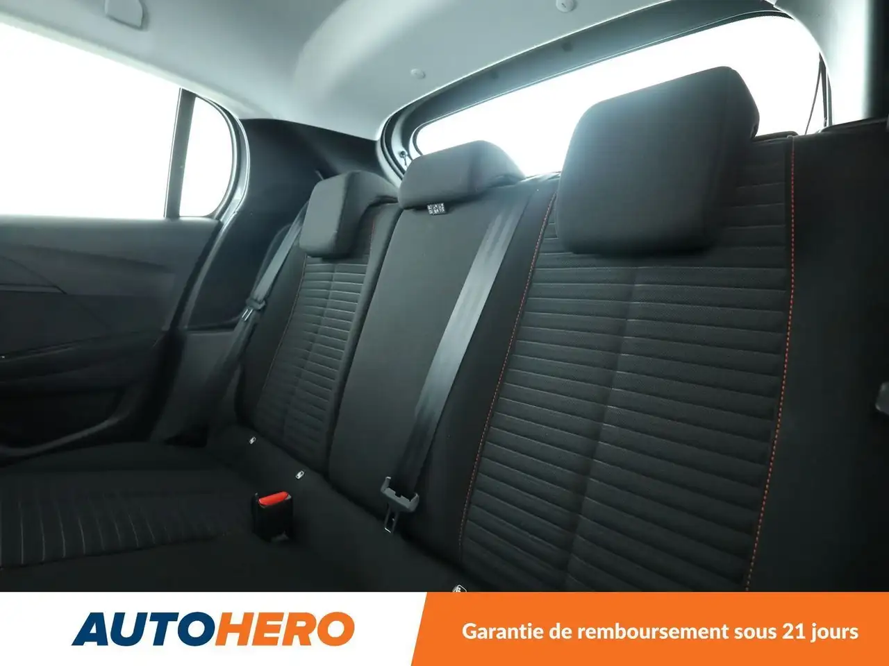 Peugeot 208 208 — photo 14