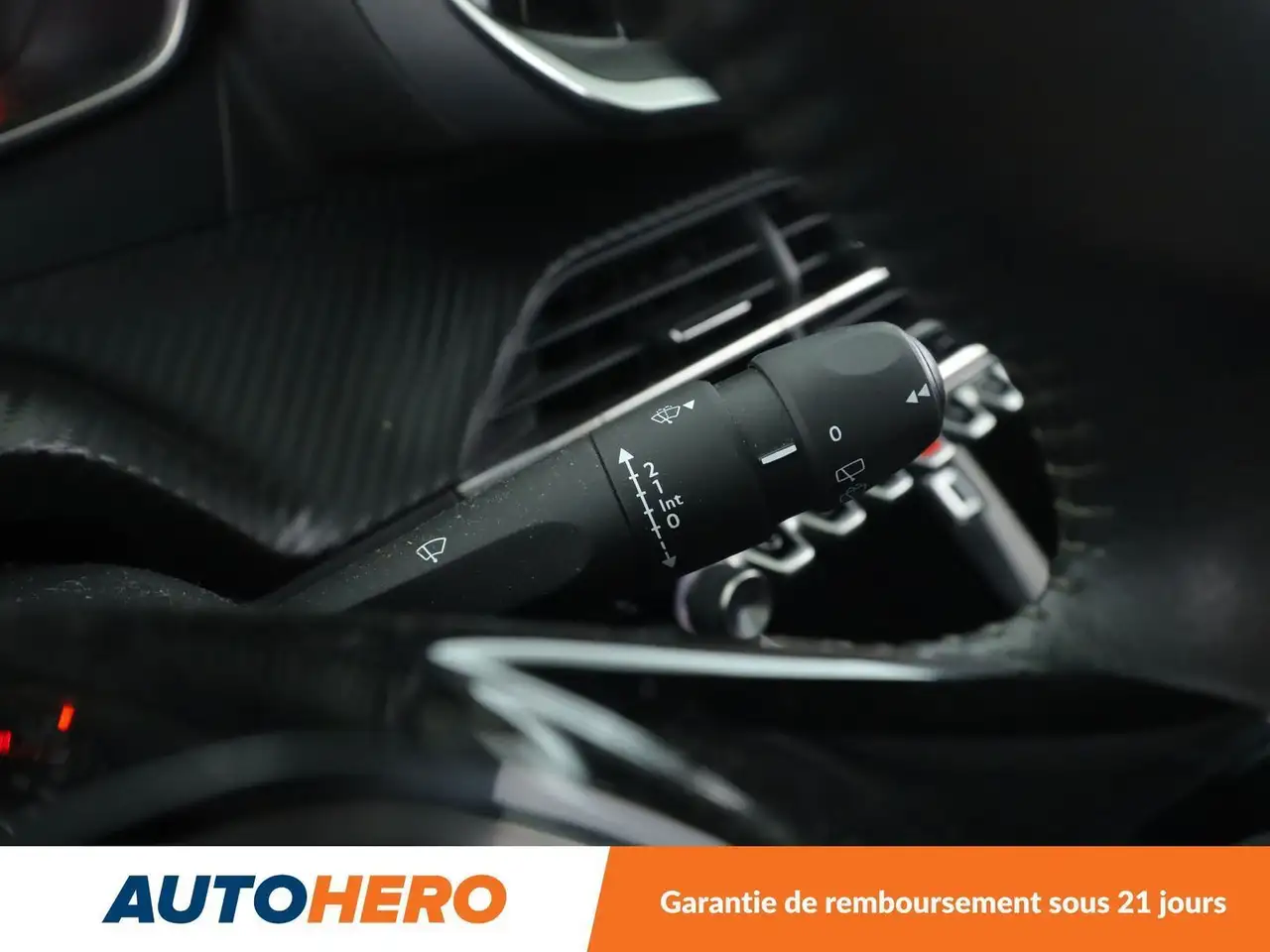 Peugeot 208 208 — photo 27