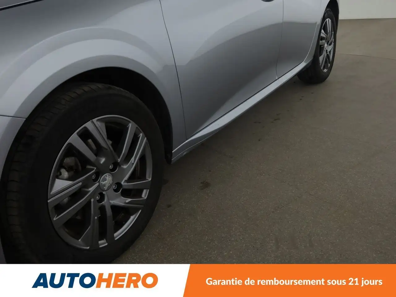 Peugeot 208 208 — photo 31