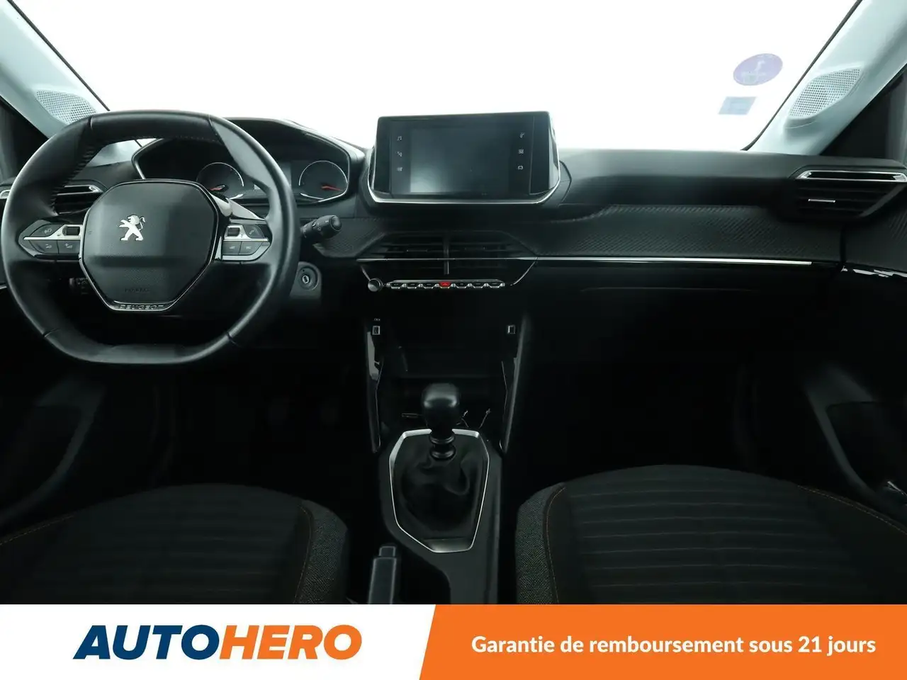 Peugeot 208 208 — photo 12