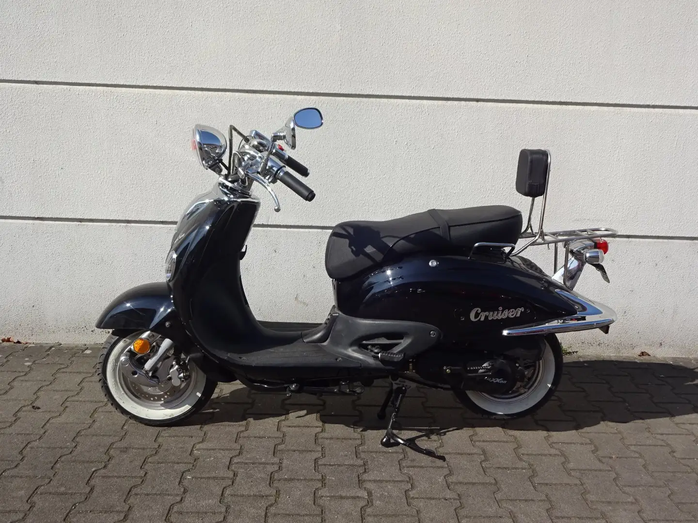 Luxxon Cruiser 50 EFI 4-Takt E5 Fekete - 2