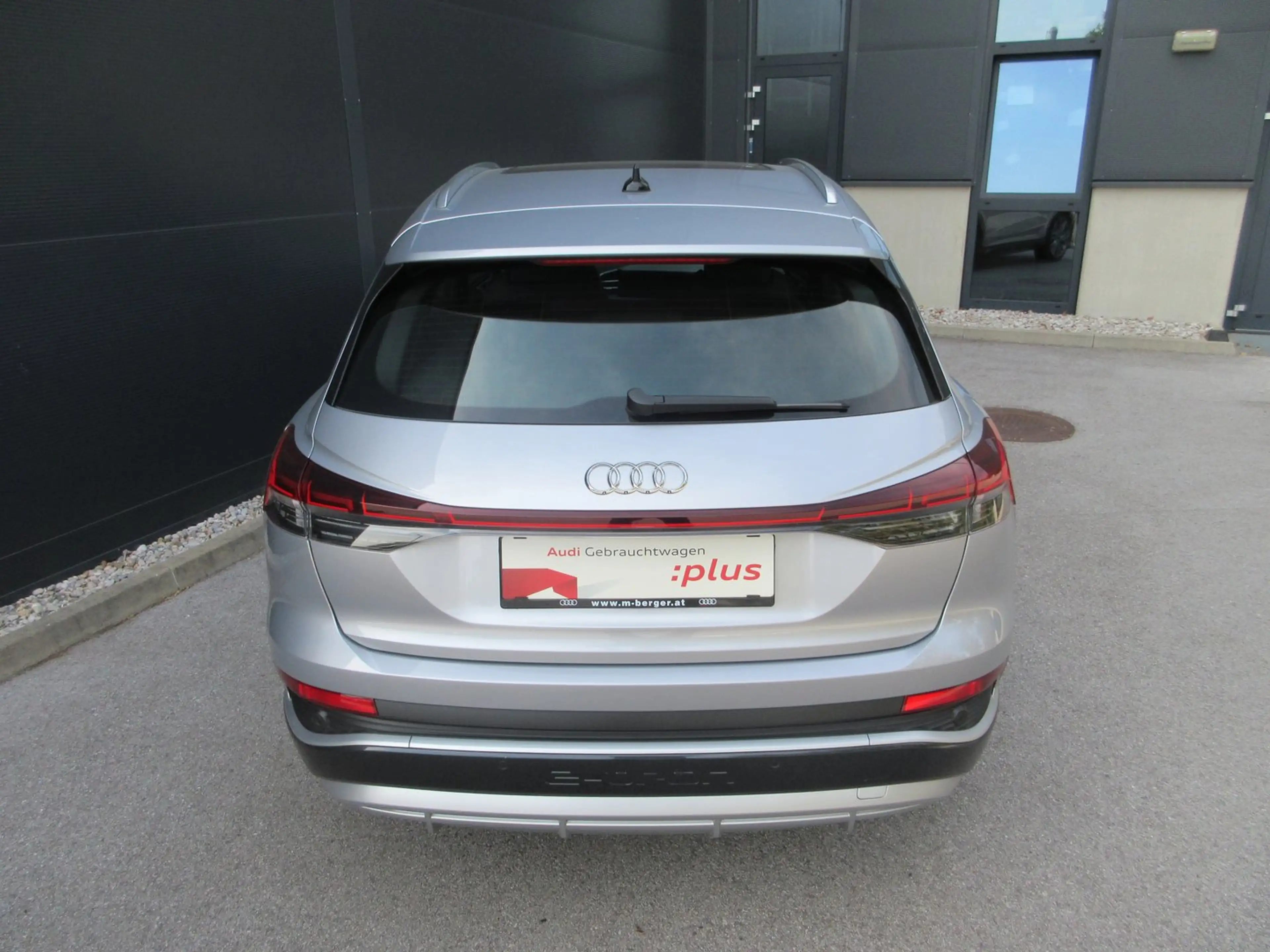 Audi Q4 e-tron Audi Q4 45 e-tron — photo 10
