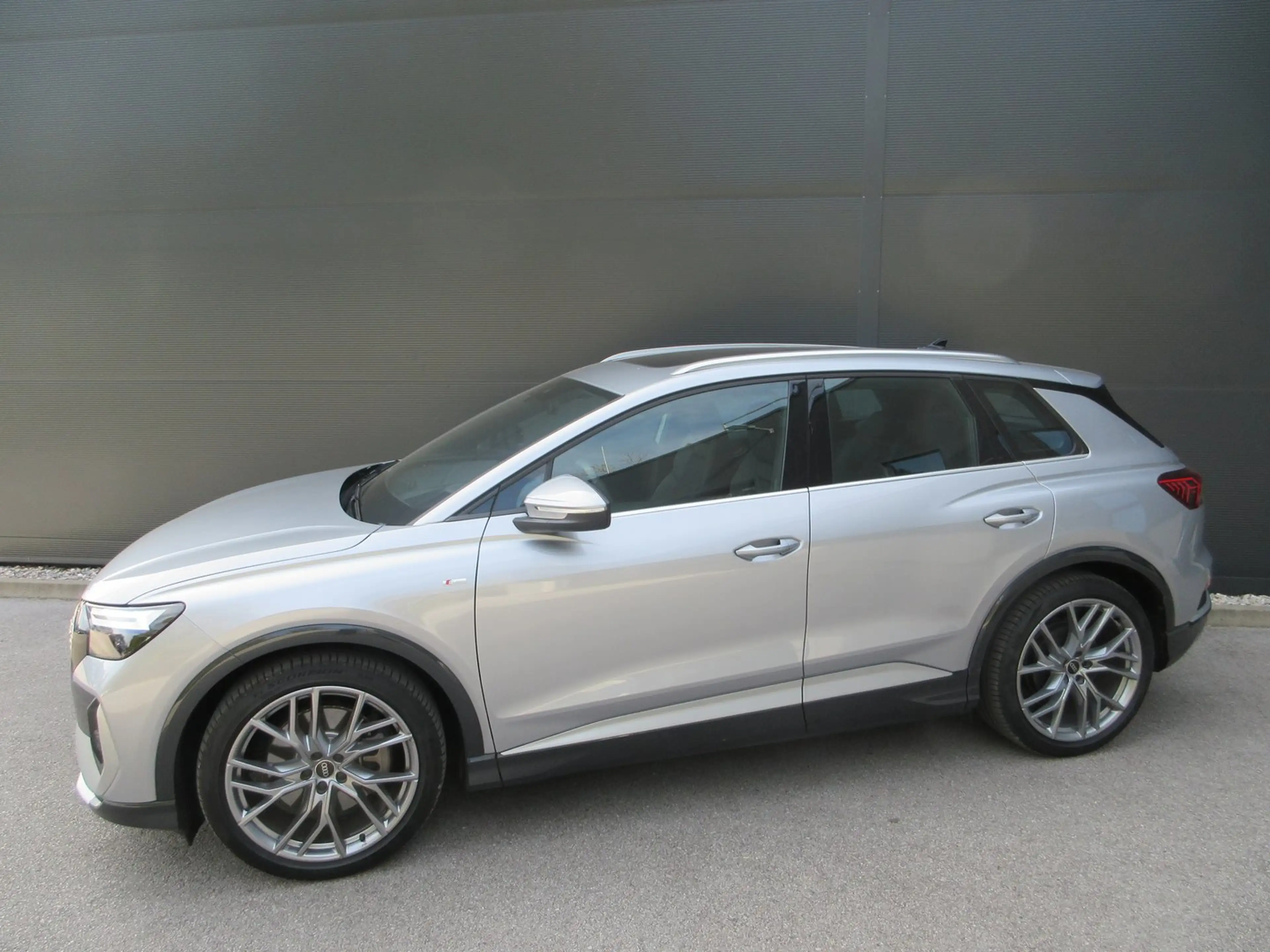 Audi Q4 e-tron Audi Q4 45 e-tron — photo 2