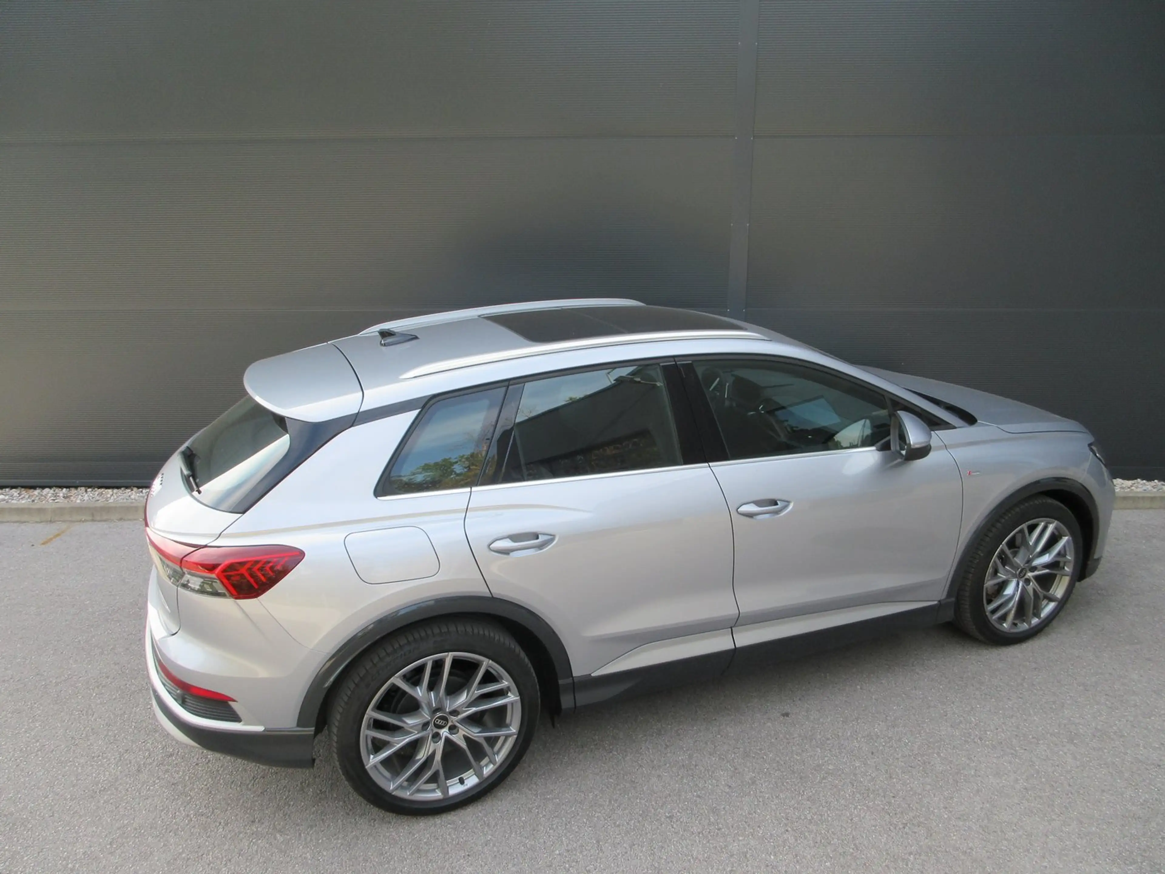 Audi Q4 e-tron Audi Q4 45 e-tron — photo 8