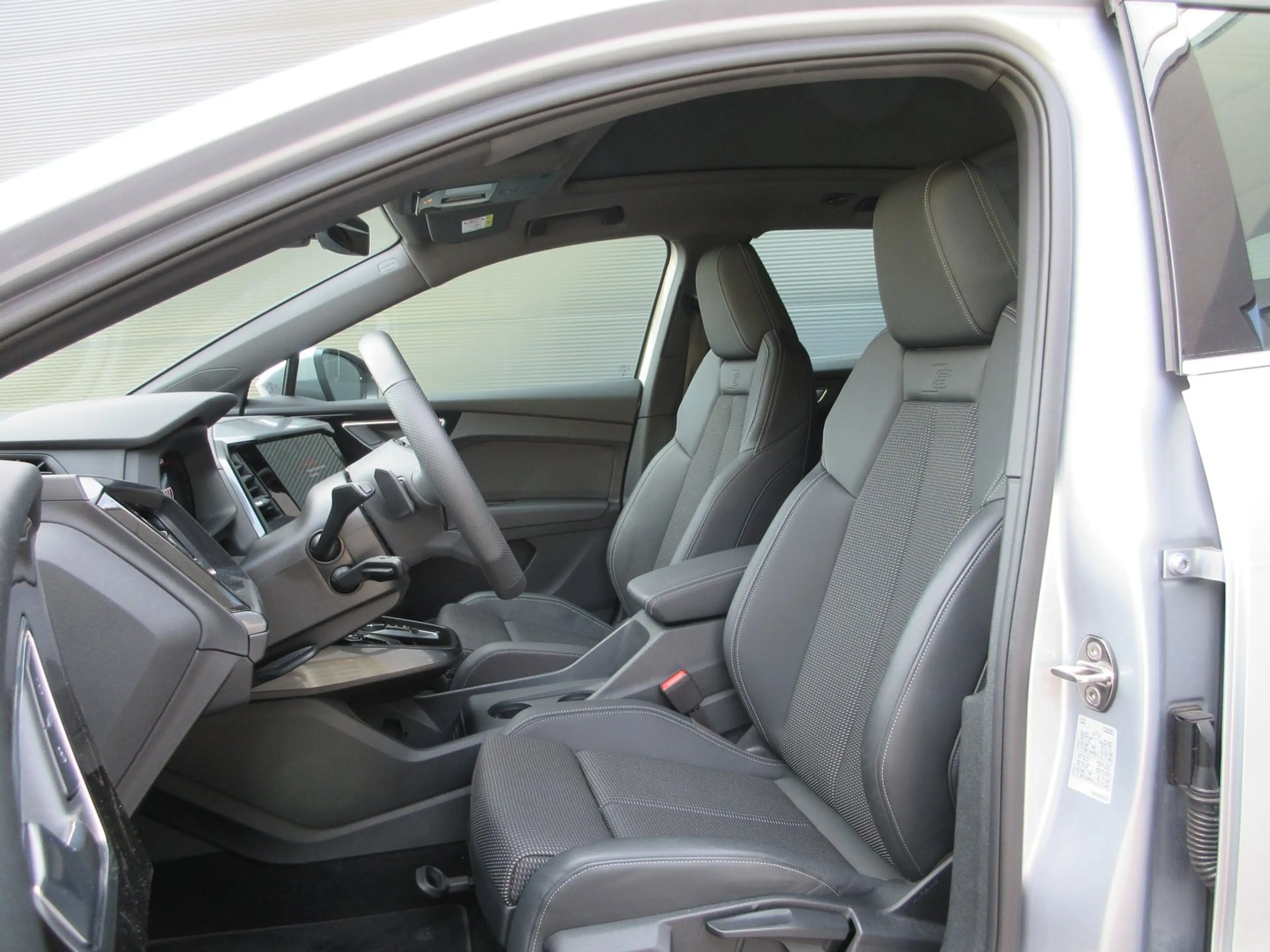 Audi Q4 e-tron Audi Q4 45 e-tron — photo 11