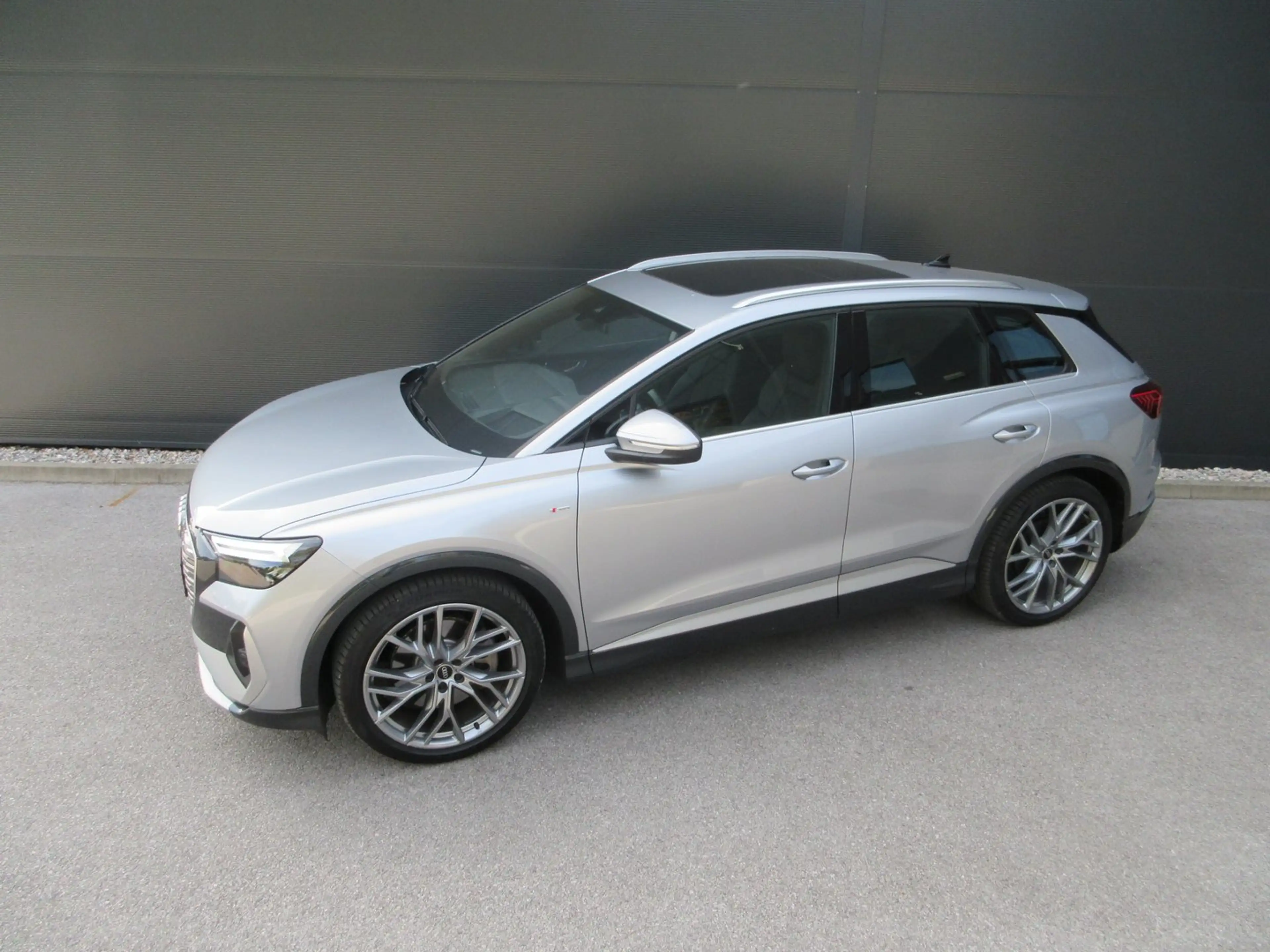 Audi Q4 e-tron Audi Q4 45 e-tron — photo 3